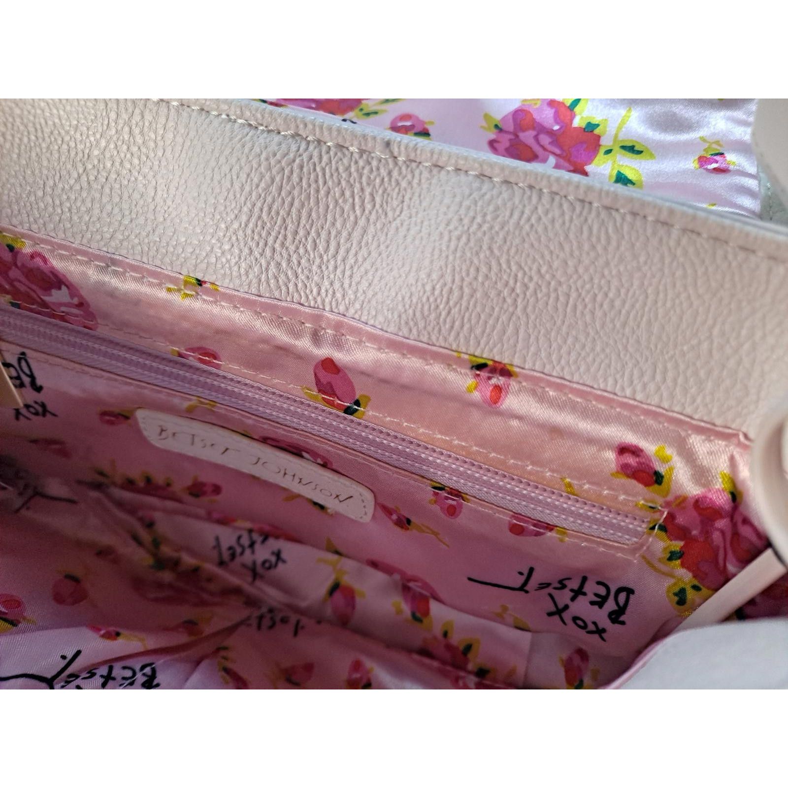 Betsey Johnson Betsey Johnson Pink Telephone Purse With Daisies Shoulder Ba Size ONE SIZE - 7 Thumbnail