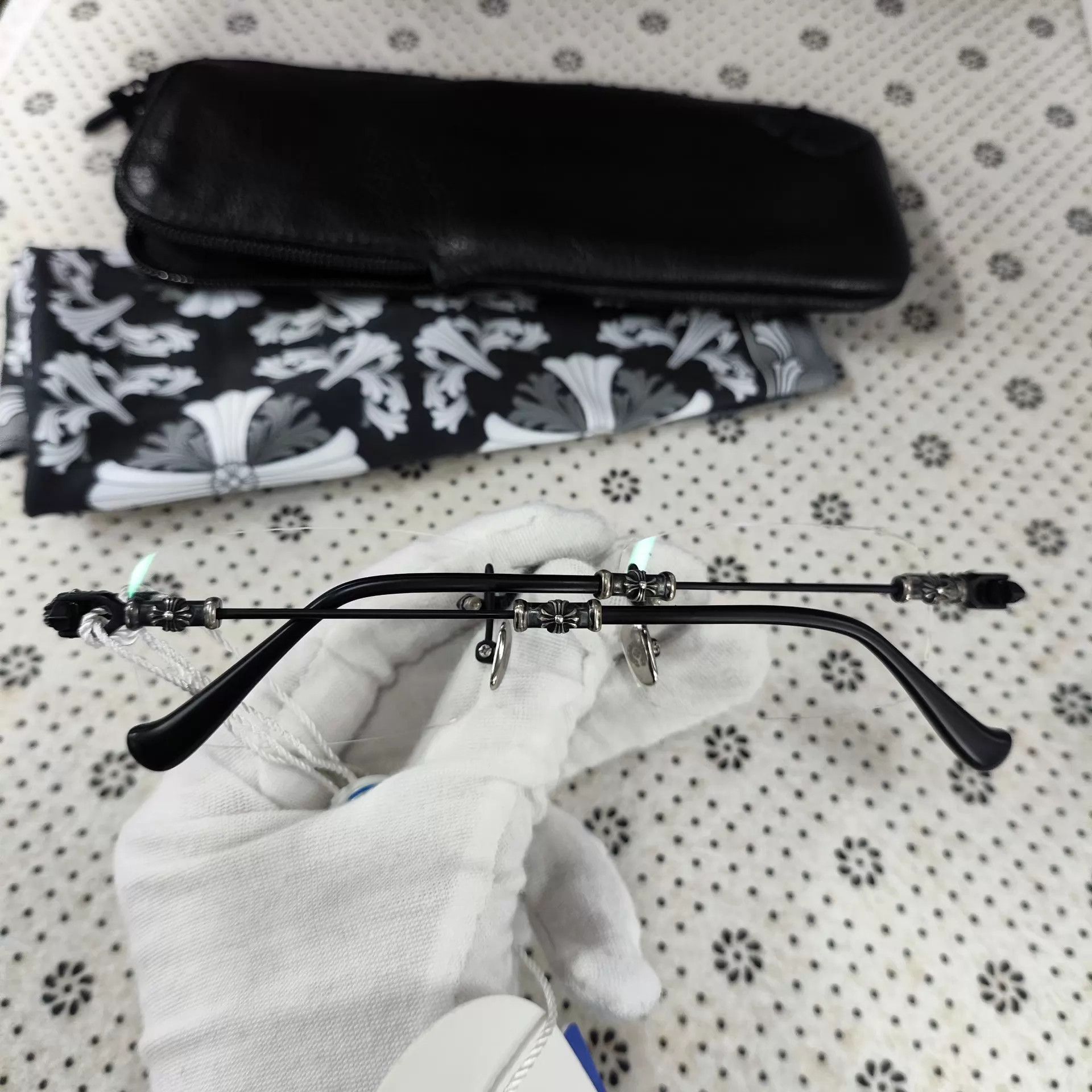 Chrome Hearts Chrome Hearts Rimless Black Glasses 260329WHH5A01 Size ONE SIZE - 2 Thumbnail