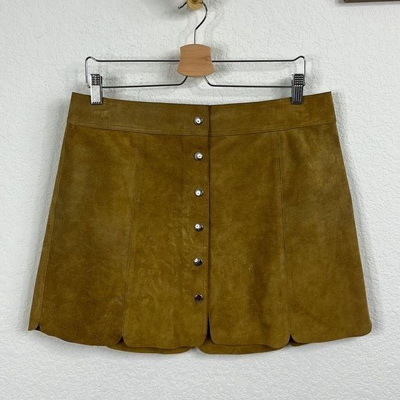 Isabel Marant Etoile Isabel Marant Suede Scalloped A Line Mini Skirt Size 34" / US 12 / IT 48 - 2 Thumbnail