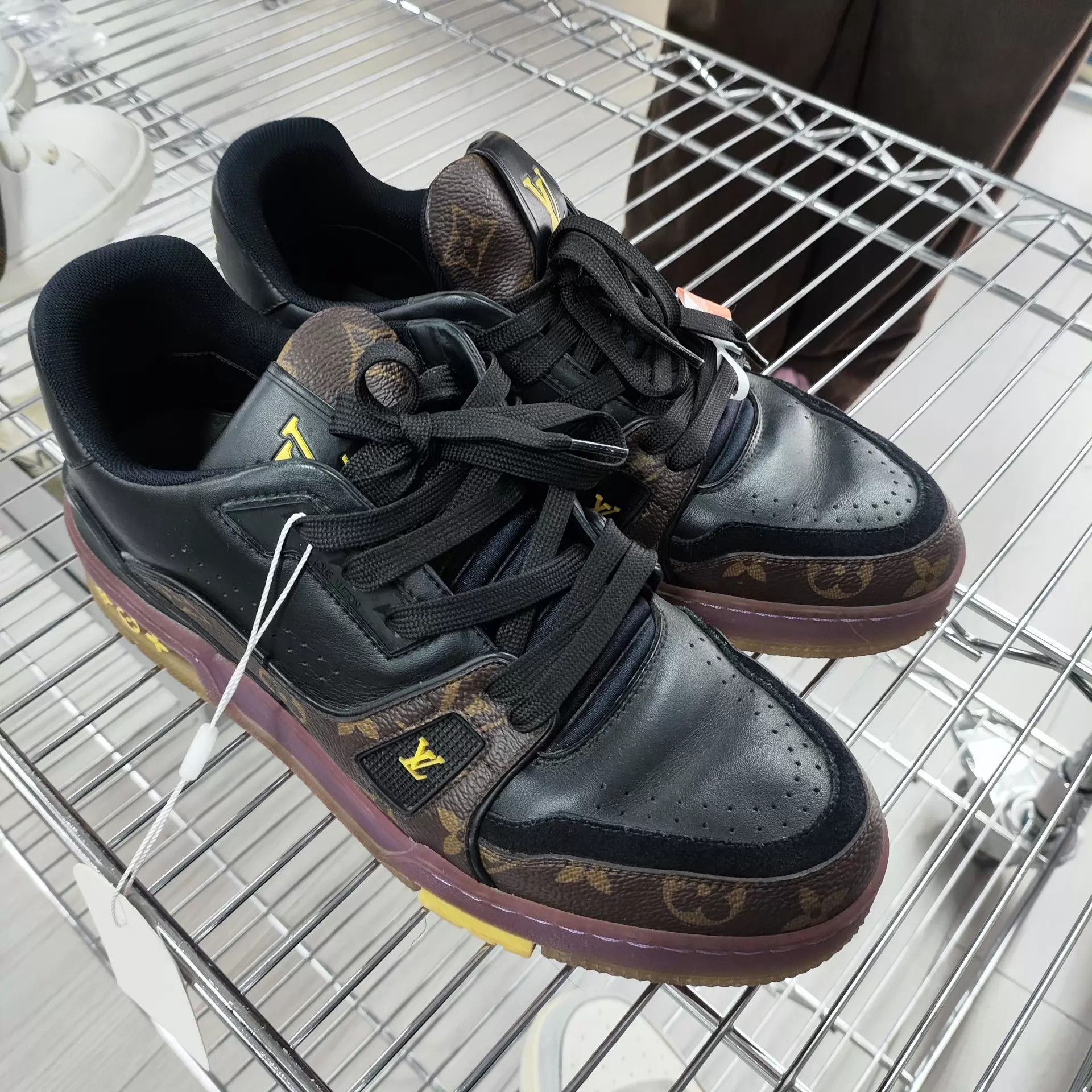 Louis Vuitton LV sneakers US 5.5 purple black Size US 5.5 / IT 35.5 - 1 Thumbnail