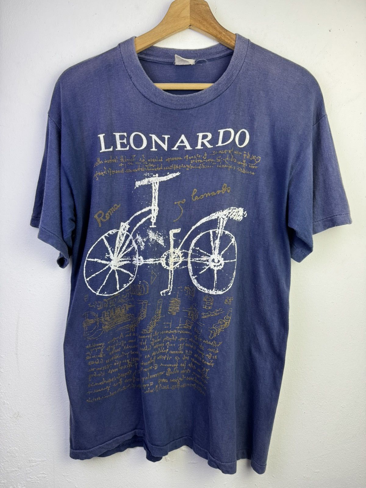 Vintage vintage 90s Leonardo da Vinci bicycle graphic t-shirt, Size US M / EU 48-50 / 2 - 1 Thumbnail