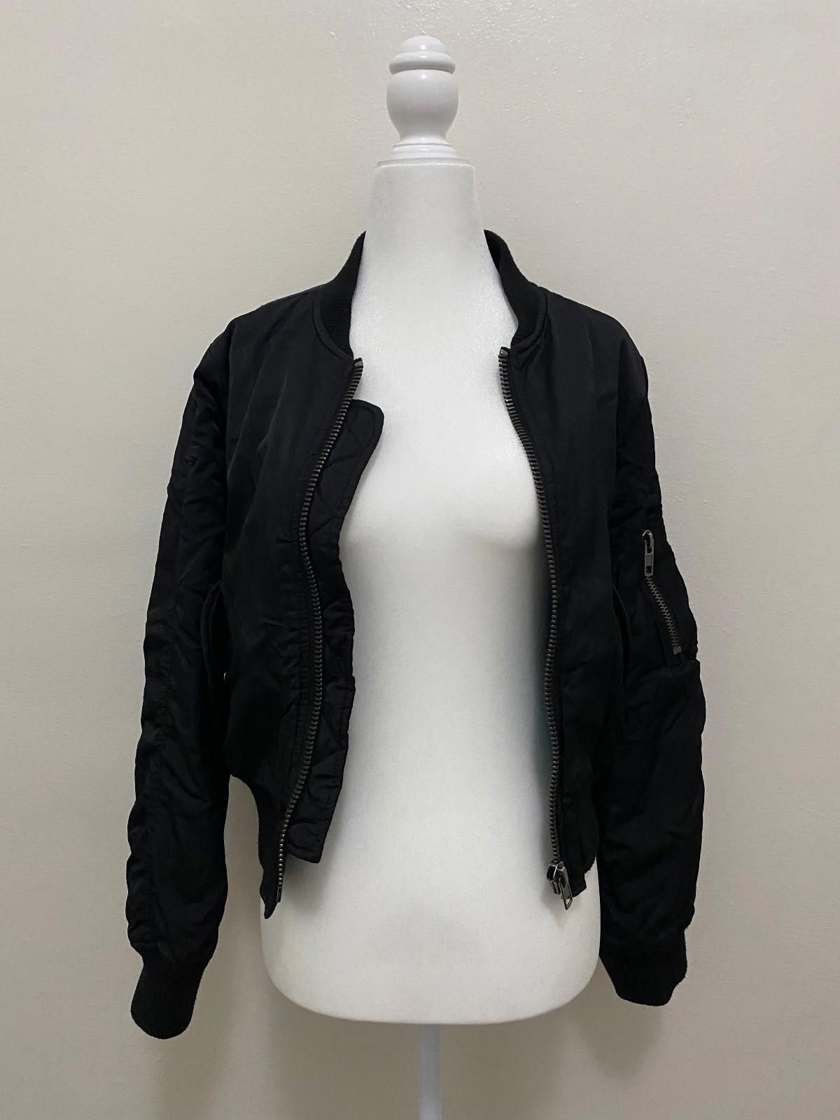 Other DIVIDED BY H&M Bomber Jacket in Black (US 6) Size M / US 6-8 / IT 42-44 - 1 Thumbnail