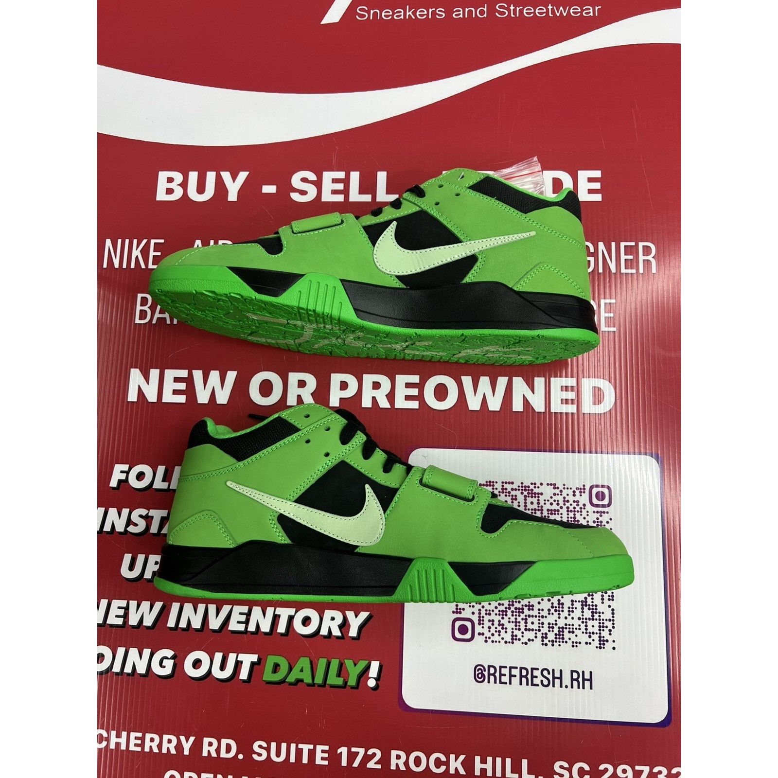 Jordan Brand Jumpman Jack Travis Scott Green Spark Size 14 IM9113-300 Size US 14 / EU 47 - 2 Thumbnail