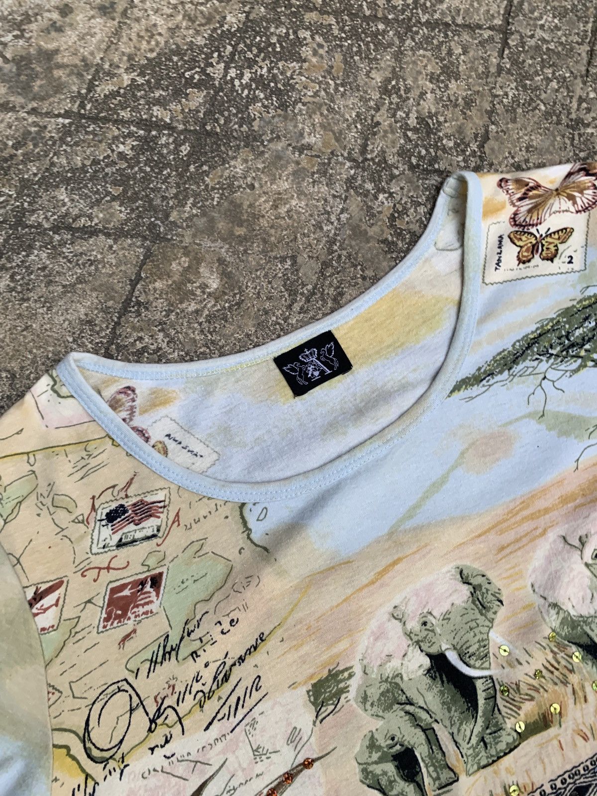Japanese Brand y2k Ari Charmy Savannah Elephant Art Graphic Top Size L / US 10 / IT 46 - 7 Thumbnail