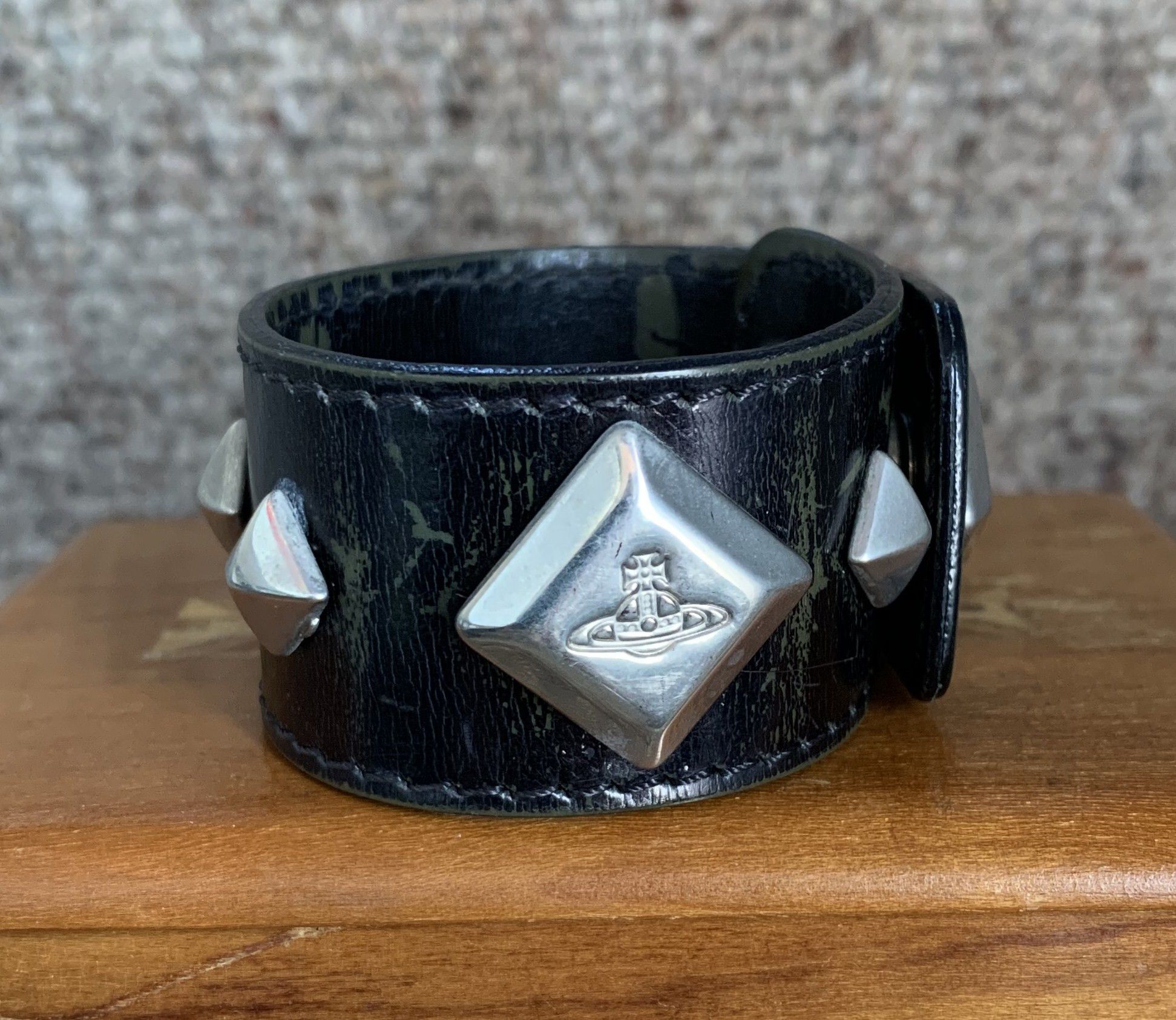 Vivienne Westwood Vivenne Westwood Studded Leather Orb Bracelet Size ONE SIZE - 3 Thumbnail