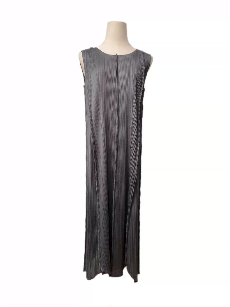 Issey Miyake Issey Miyake size:3 Pleated grey dress Size XS / US 0-2 / IT 36-38 - 1 Thumbnail