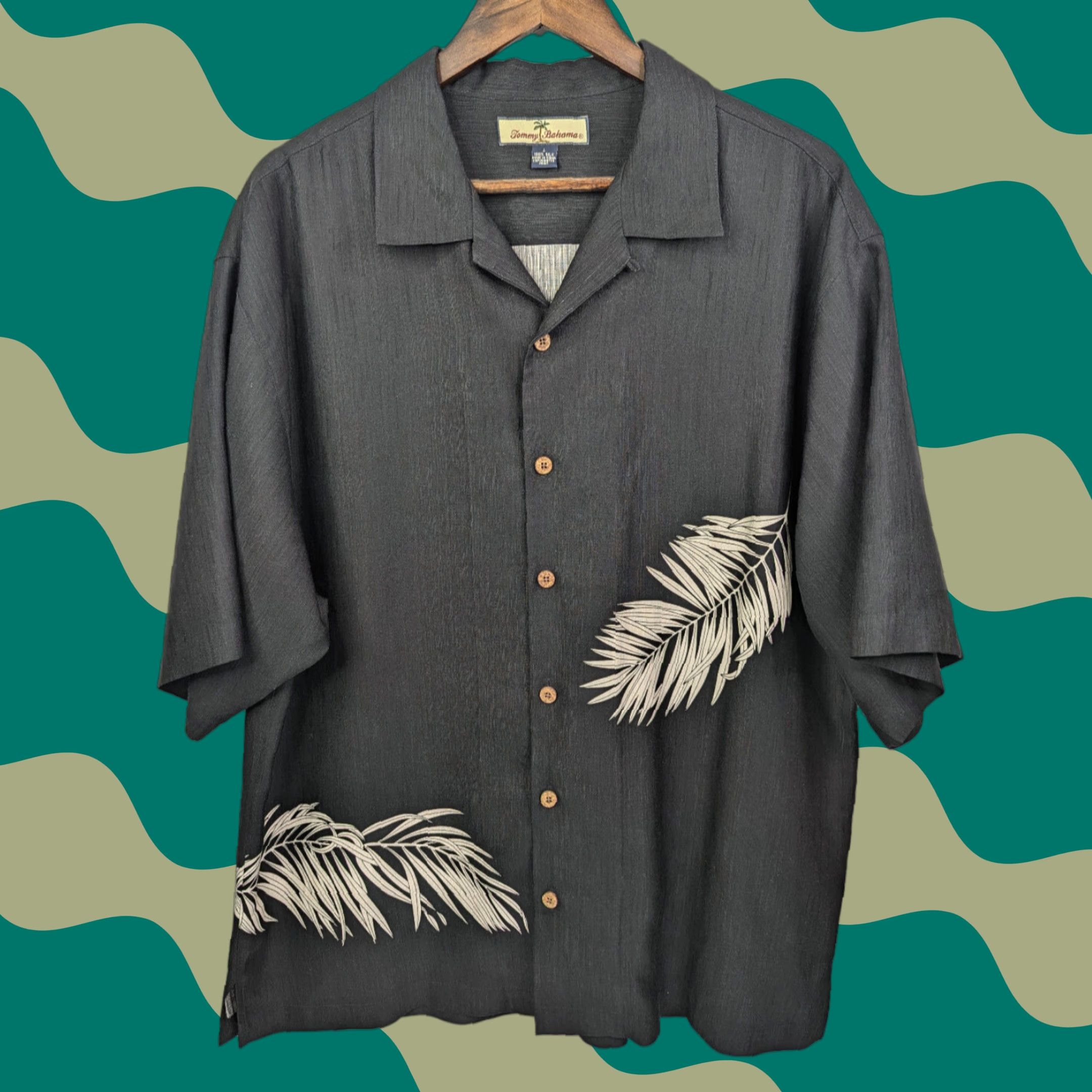 Tommy Bahama Tommy Bahama Camp Silk Shirt L Black Palm AOP Hawaiian Short Sleeve Collared Button-Up Size US L / EU 52-54 / 3 - 1 Thumbnail