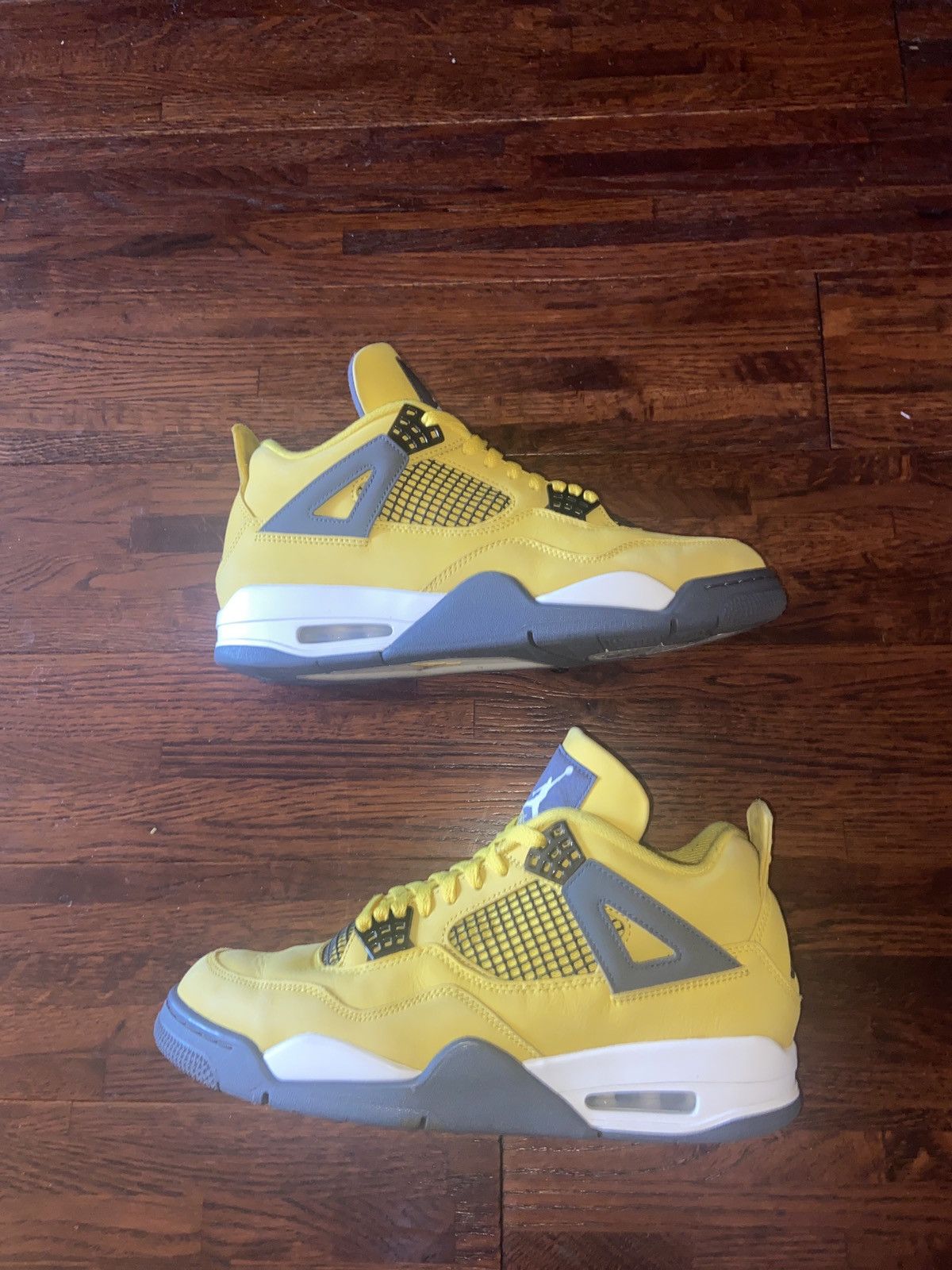 Jordan Brand Jordan 4 Lightning 10.5 Size US 10.5 / EU 43-44 - 1 Thumbnail