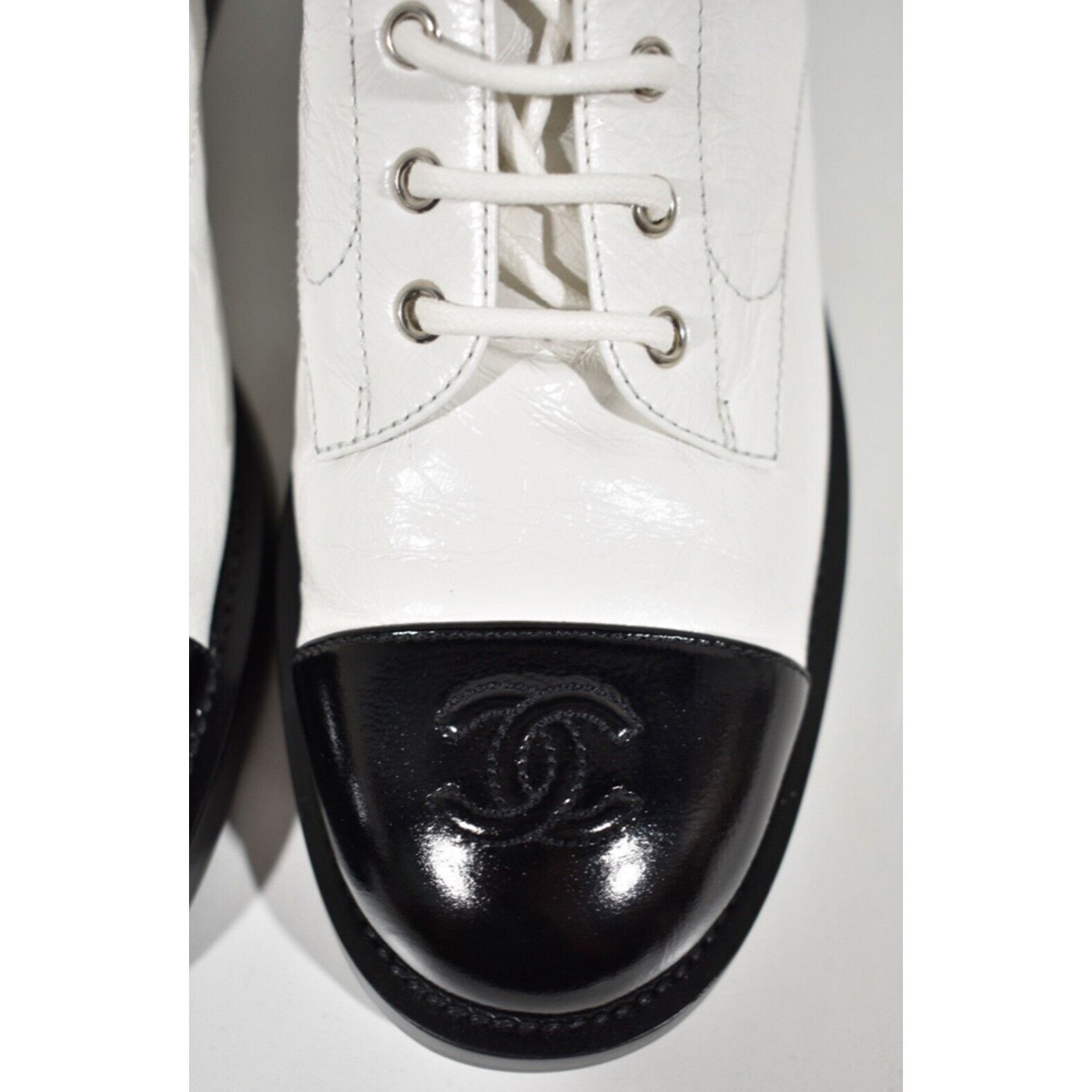 Chanel Chanel 21P White Black Crumpled Shiny CC Combat Lace Up Size US 10 / IT 40 - 6 Thumbnail