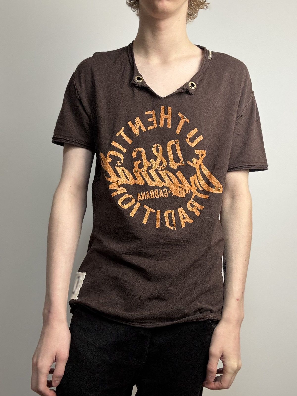 Dolce & Gabbana D&G Dolce & Gabbana Distressed Eyelet Graphic Tee Archive Size US M / EU 48-50 / 2 - 1 Thumbnail