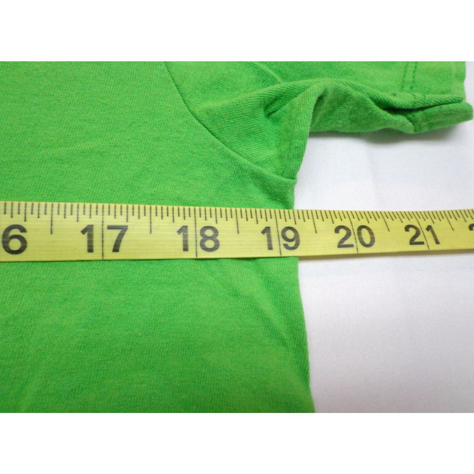 Vintage M&M's Green YOU MAY CALL ME QUEEN BEE T-Shirt Size M Medium Green Unisex Adults Short Sleeve Graphic Tee Men Women Size US M / EU 48-50 / 2 - 4 Thumbnail