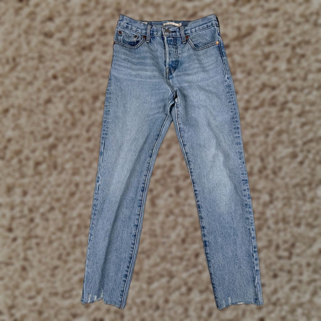 Levis Premium Jeans Womens 25 Blue Wedgie Raw Hem Button Fly Cotton 25x27 Big E