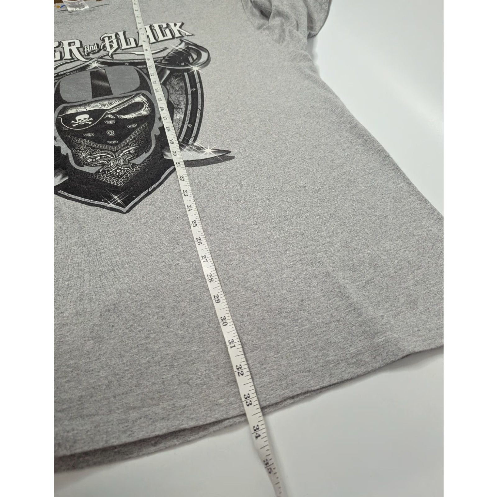 Vintage Vintage Shaka Wear Raiders T-Shirt 3XL Crew Neck Short Sleeve Gray Cotton Skull Logo Men Size US XXL / EU 58 / 5 - 4 Thumbnail