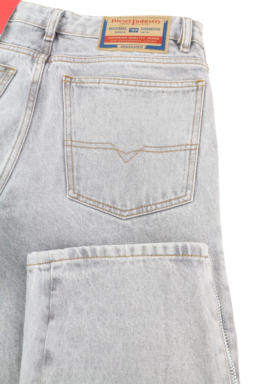 Diesel 1955-FS2 007F8 W31/L34 Side Zip Regular Straight 85390 Size US 31 - 6 Thumbnail