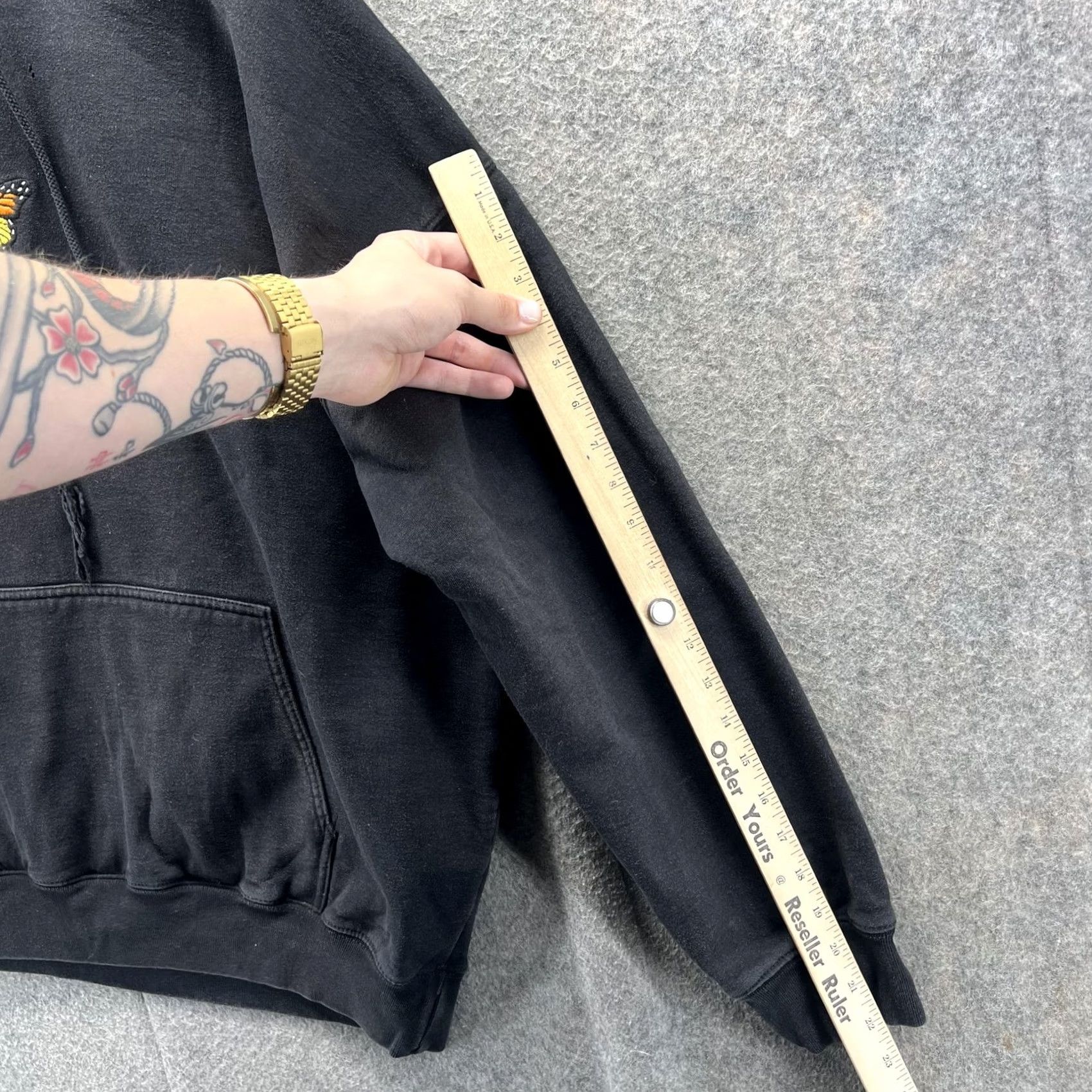 Brandy Melville VINTAGE Brandy Melville Hoodie Womens L Black Butterfly Embroidered Sweatshirt Size L / US 10 / IT 46 - 5 Thumbnail