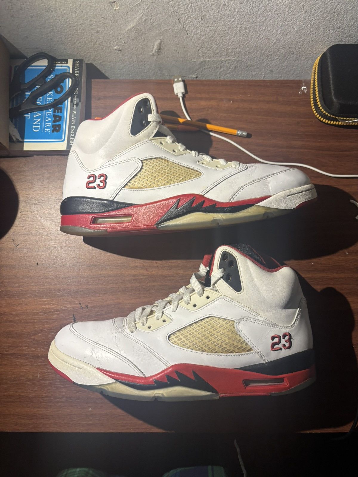 Jordan Brand Jordan 5 fire red 2013 Size US 11.5 / EU 44-45 - 1 Thumbnail