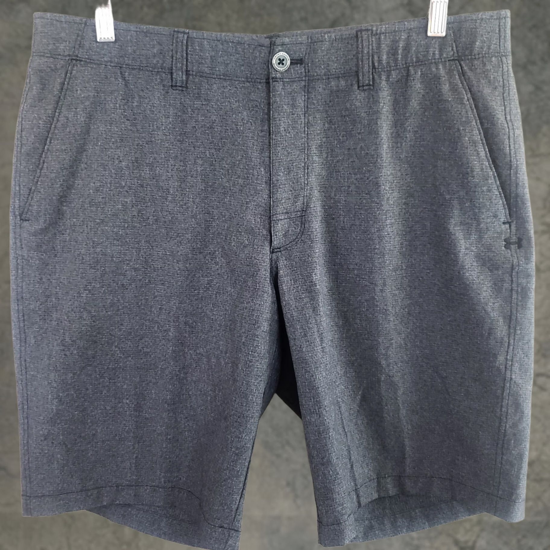 Under Armour Under Armour Shorts Mens 38 Gray Golf HeatGear Stretch Performance 36x10.5 Inseam 10.5 Size US 38 / EU 54 - 1 Thumbnail