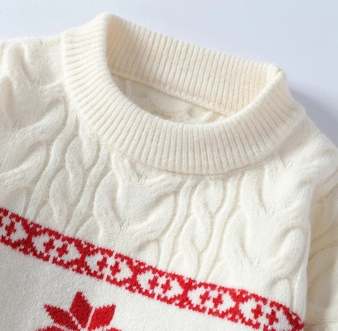 Luxury Cashmere Christmas Deer Sweater Thick Warm & Stylish