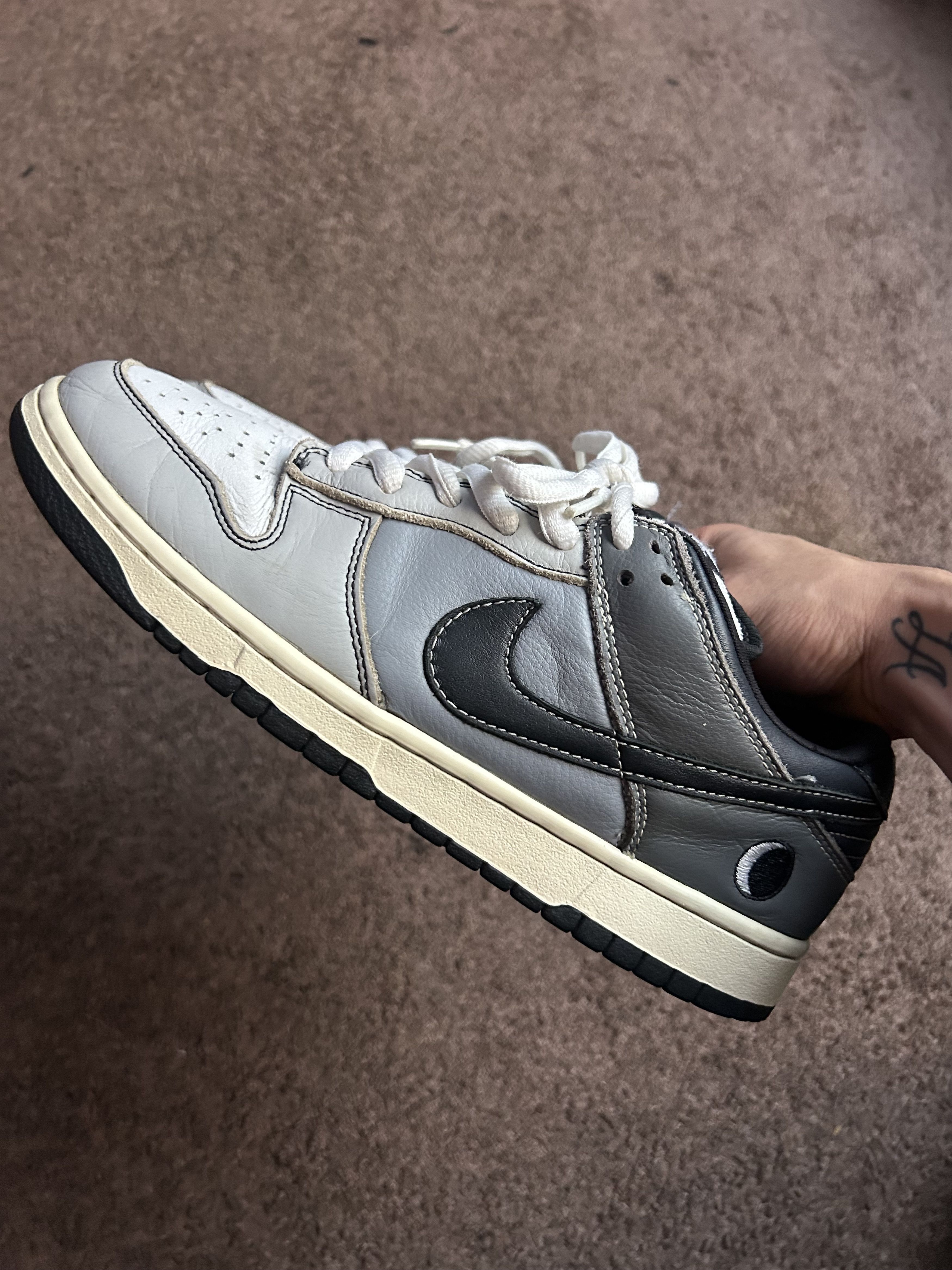 Nike SB Dunk Low Lunar Eclipse (West) - Size 9.5