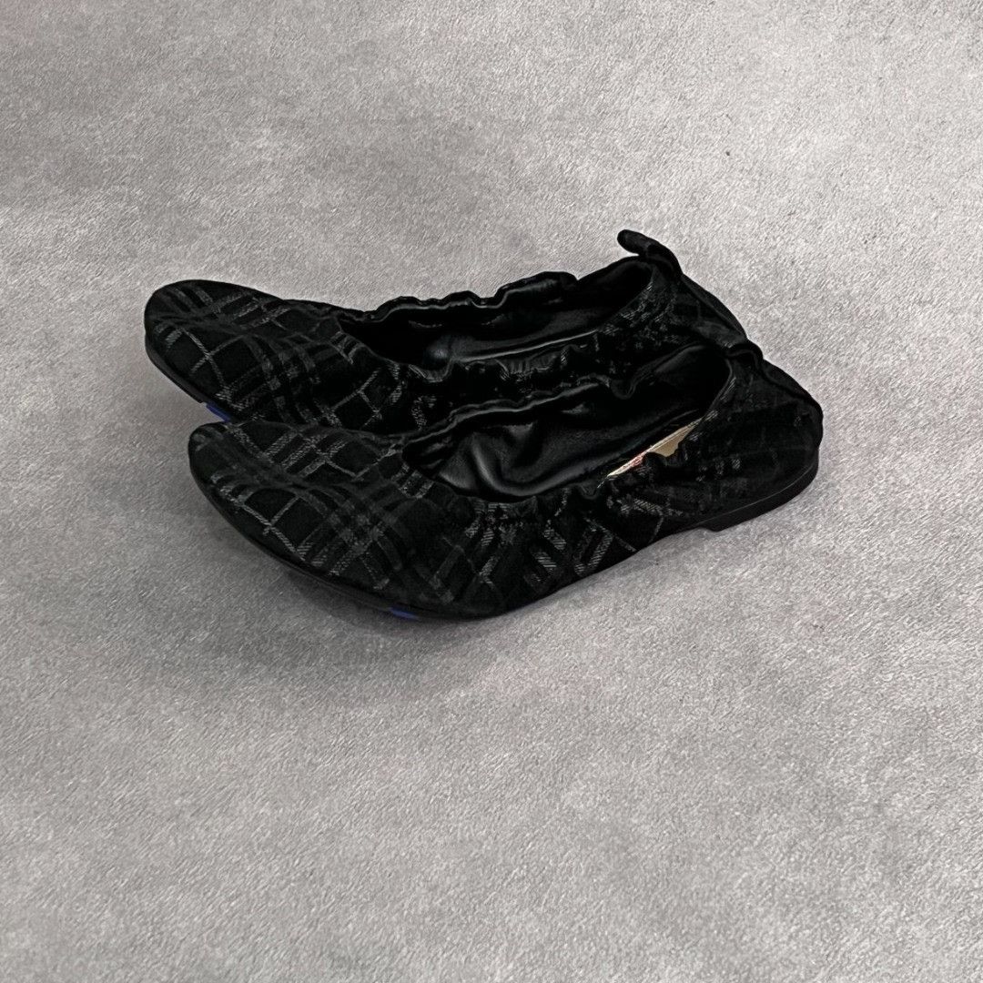 Burberry Burberry Plaid Black Lowtop Sneakers us_5 Women Size US 5 / IT 35 - 1 Thumbnail