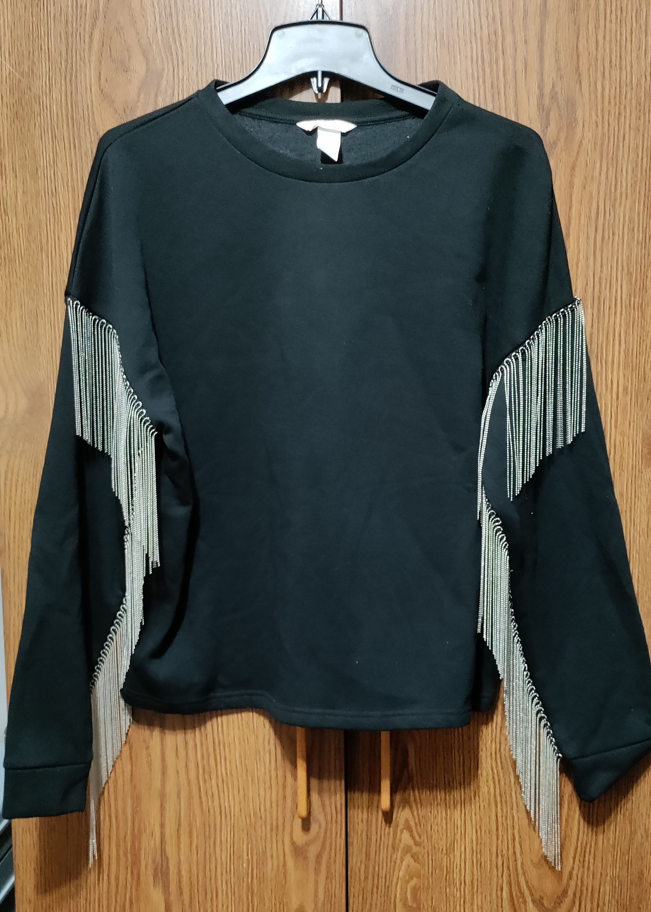 H&M H&M Women's Black Long Sleeve Sweater Sz M w/ metal fringe Size M / US 6-8 / IT 42-44 - 1 Thumbnail
