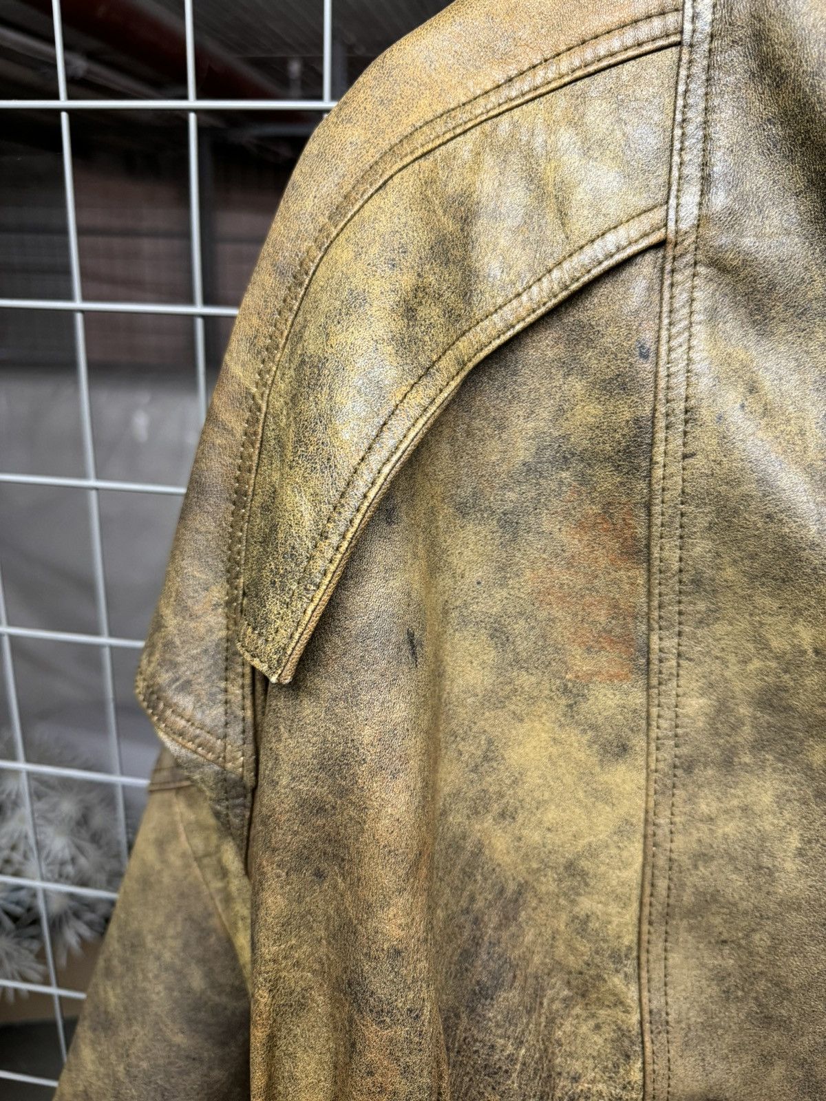 Genuine Leather Vintage Leather Bomber Jacket from 80’S Size US L / EU 52-54 / 3 - 6 Thumbnail