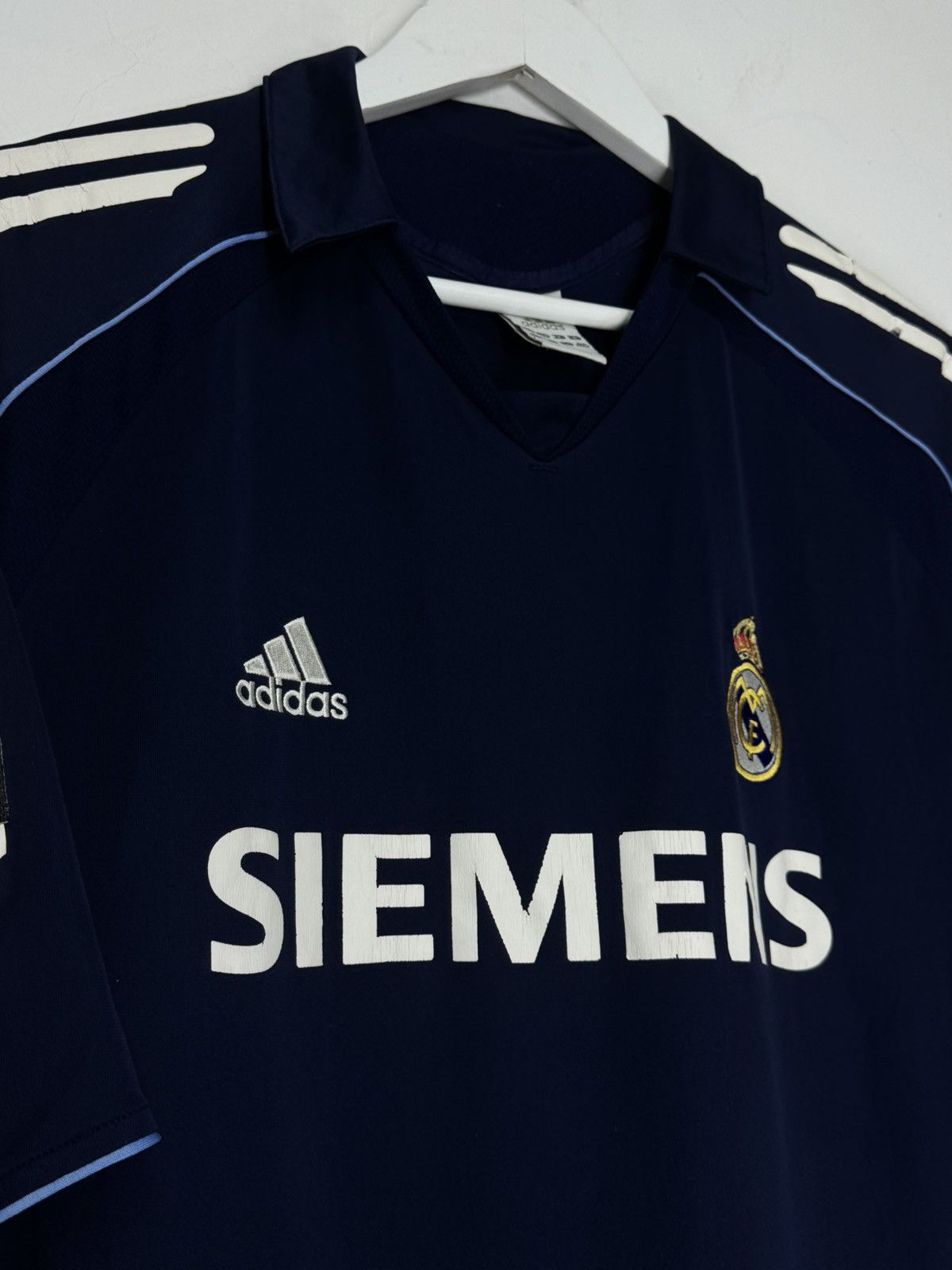 Adidas Adidas Real Madrid FC 2005/06 Away Football Shirt Size US L / EU 52-54 / 3 - 3 Thumbnail