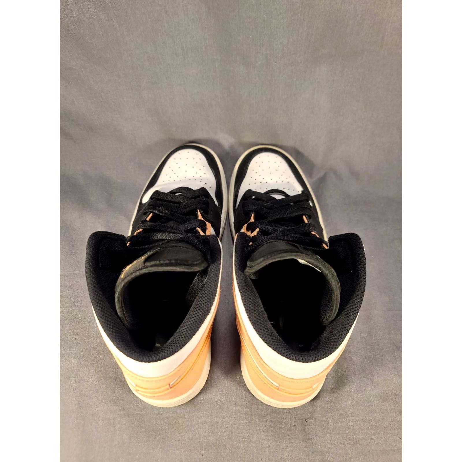 Jordan Brand Air Jordan 1 Mid 554724-133 Mens 9 Artic Orange Shirt Sneaker Basketball Shoes Size US 9 / EU 42 - 7 Thumbnail