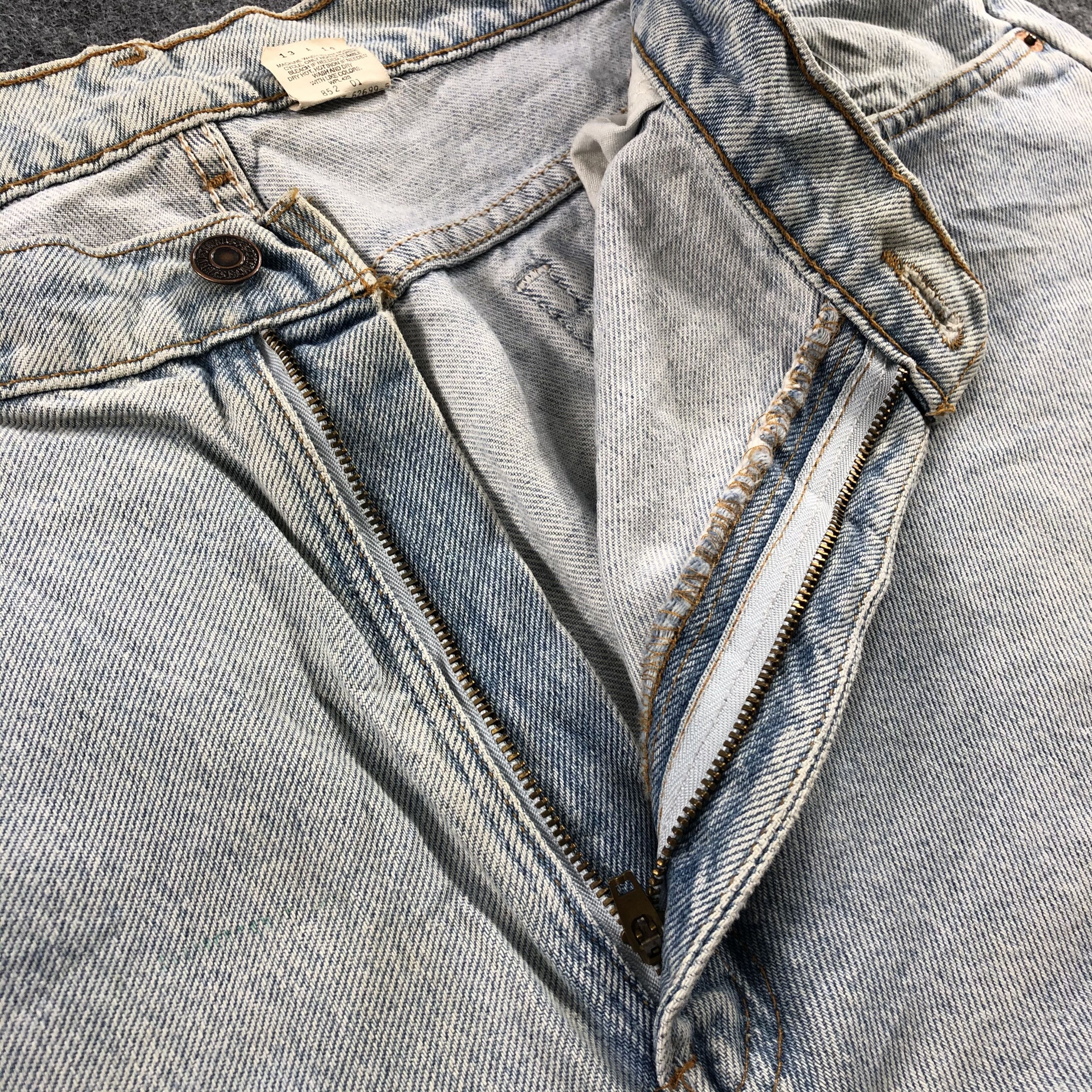Levi's 90s Vintage Light Wash Levis 917 Jeans-J2149 Size US 38 / EU 54 - 9 Thumbnail