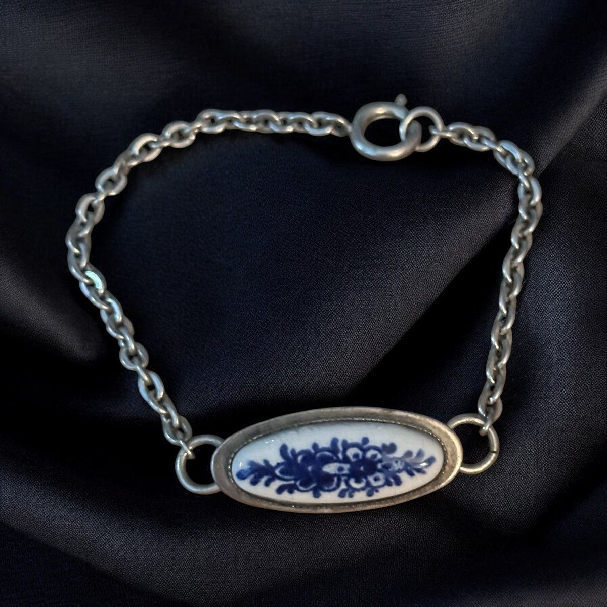 Vintage Vintage silver tone white and blue flower porcelain bracelet Size ONE SIZE - 1 Thumbnail