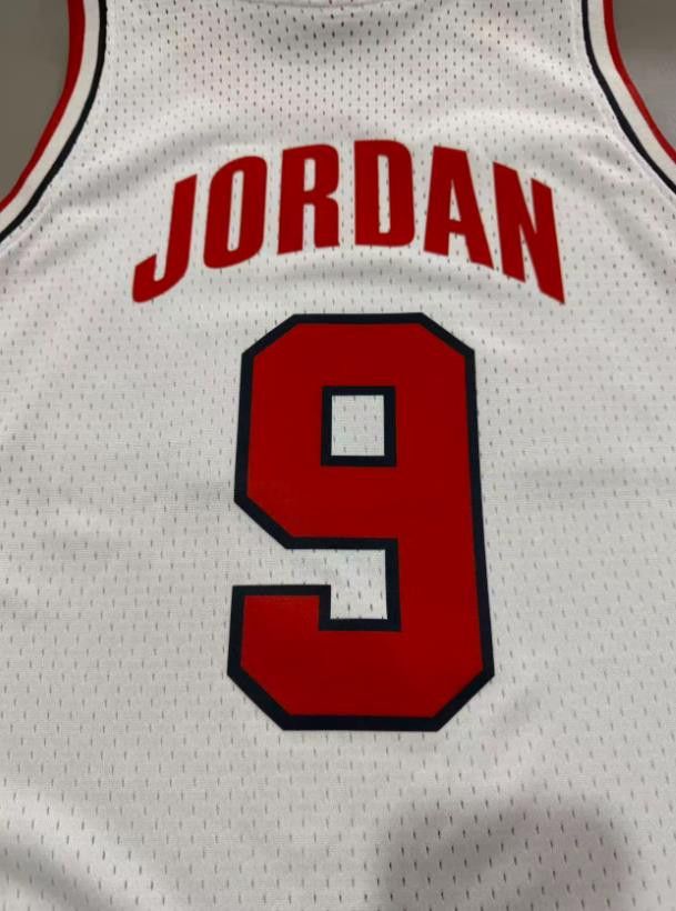 NBA Michael Jordan Jersey 1992 USA Jersey Size US M / EU 48-50 / 2 - 3 Thumbnail