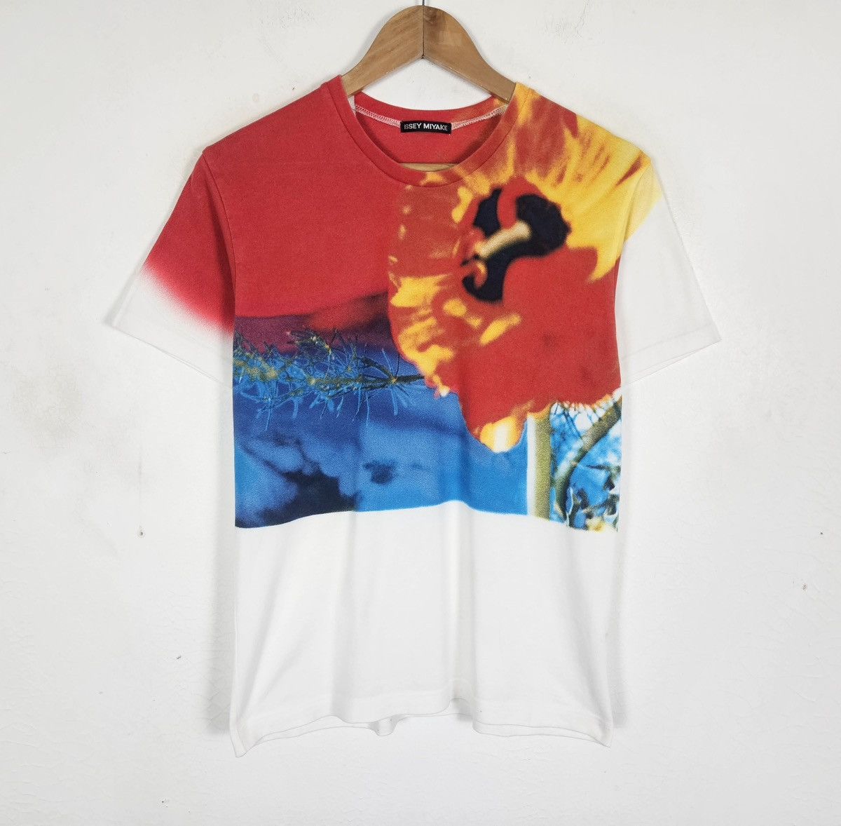Issey Miyake Issey Miyake pop art tee shirt Size US S / EU 44-46 / 1 - 2 Thumbnail