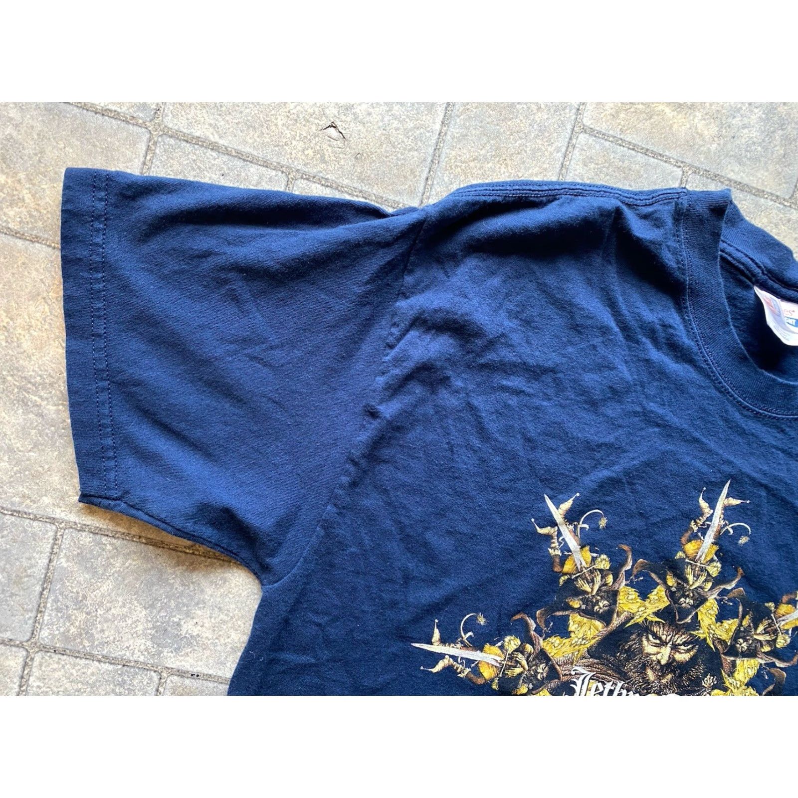 Hanes VINTAGE Jethro Tull T-Shirt Band, Music Men's L Blue 2002 Living With The Past Tour Shirt Size US L / EU 52-54 / 3 - 5 Thumbnail