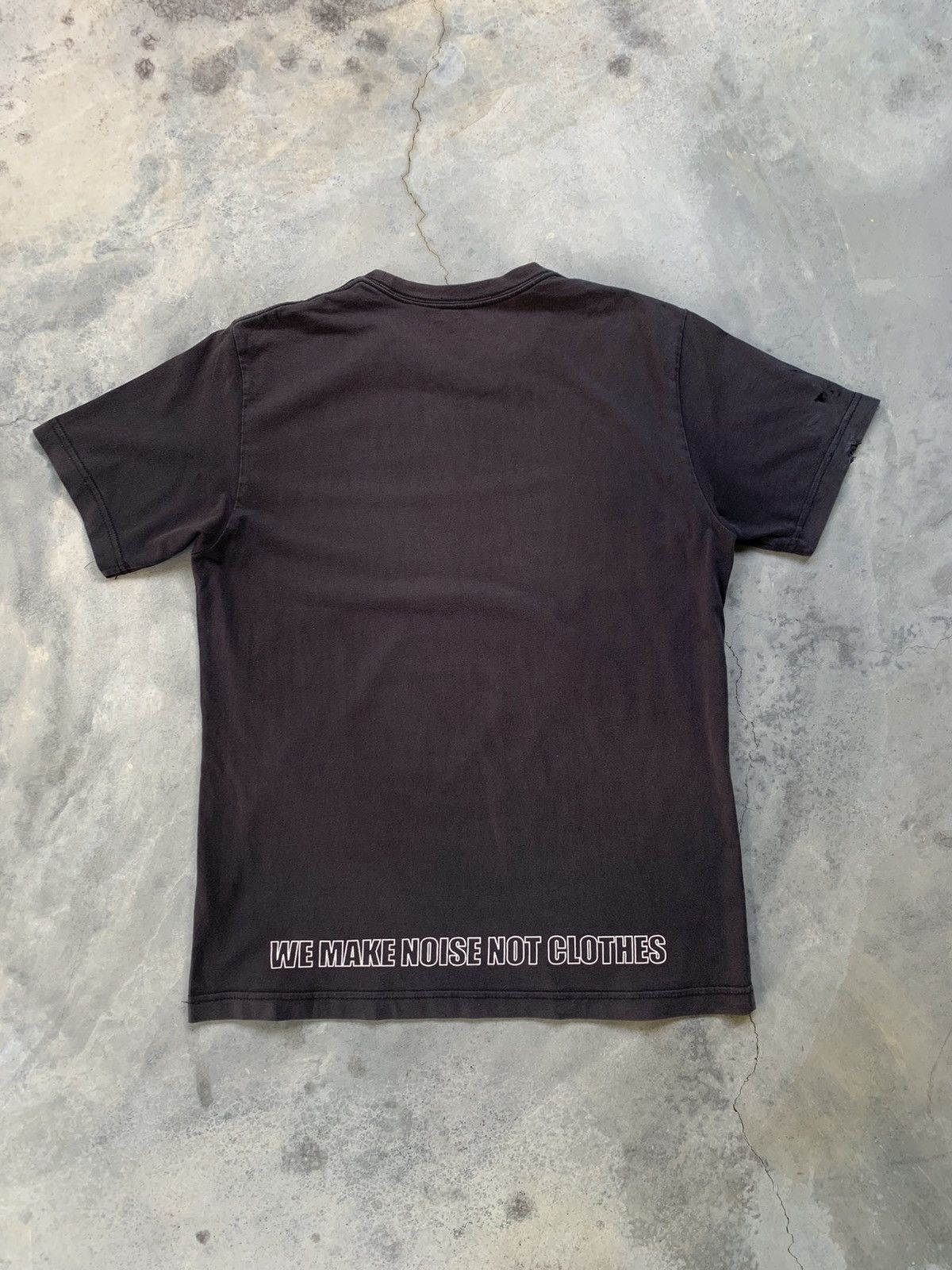 Undercover Distressed Undercover Logo We Make Noise Not Clothes Tshirt Size US S / EU 44-46 / 1 - 3 Thumbnail