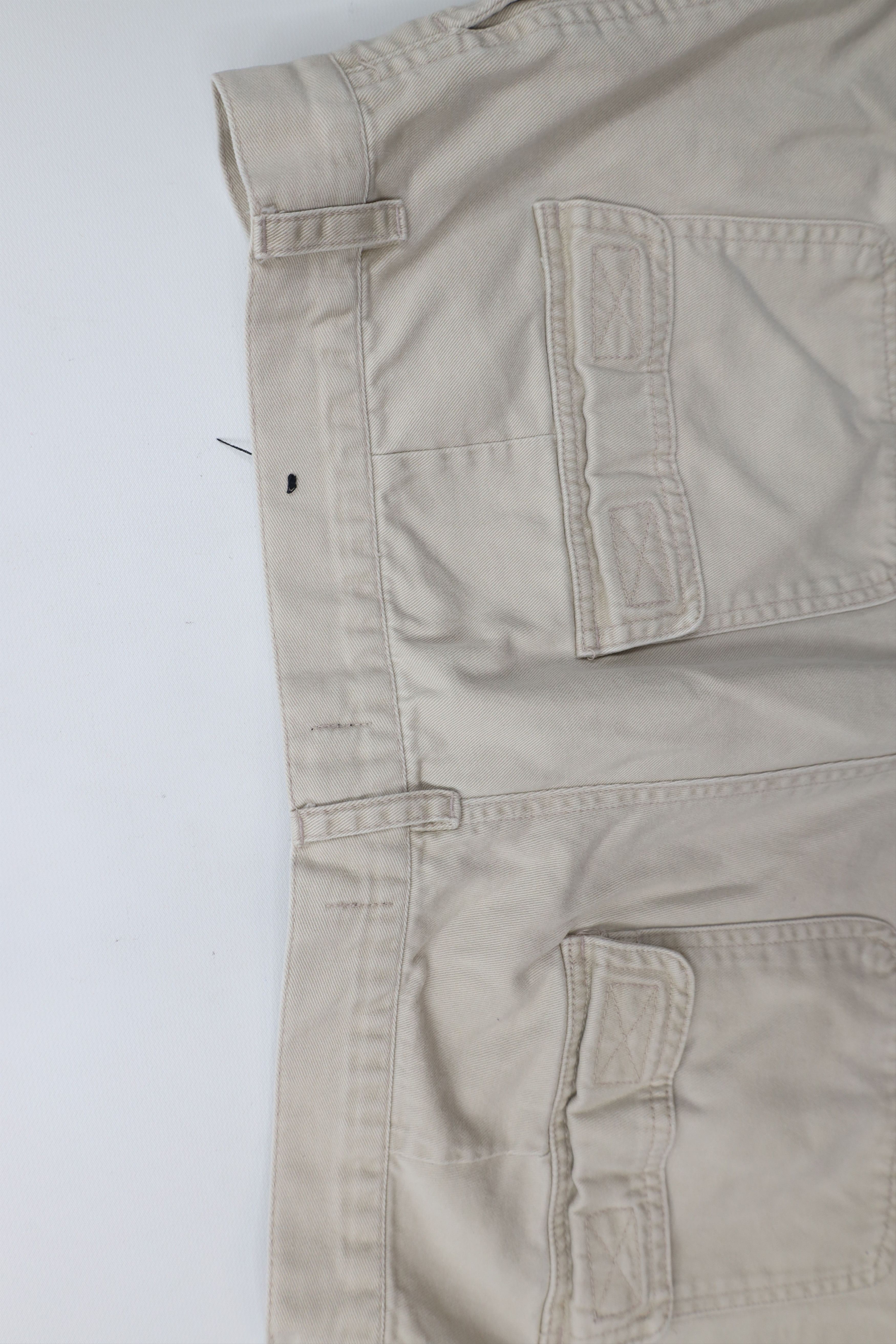 Vintage Vintage 90s Streetwear Above Knee Cargo Shorts Beige Cotton Size US 36 / EU 52 - 14 Thumbnail