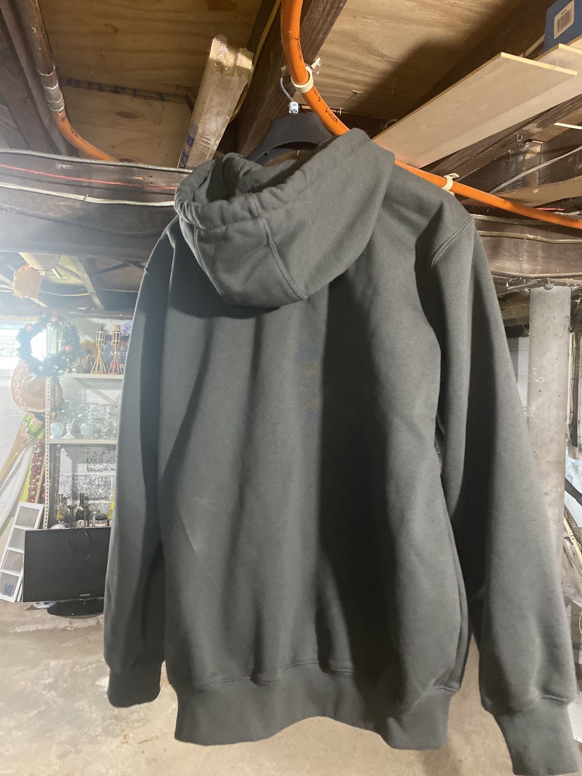 Carhartt × Japanese Brand × Vintage Vintage Medium Carhartt Hoodie Size US M / EU 48-50 / 2 - 8 Thumbnail