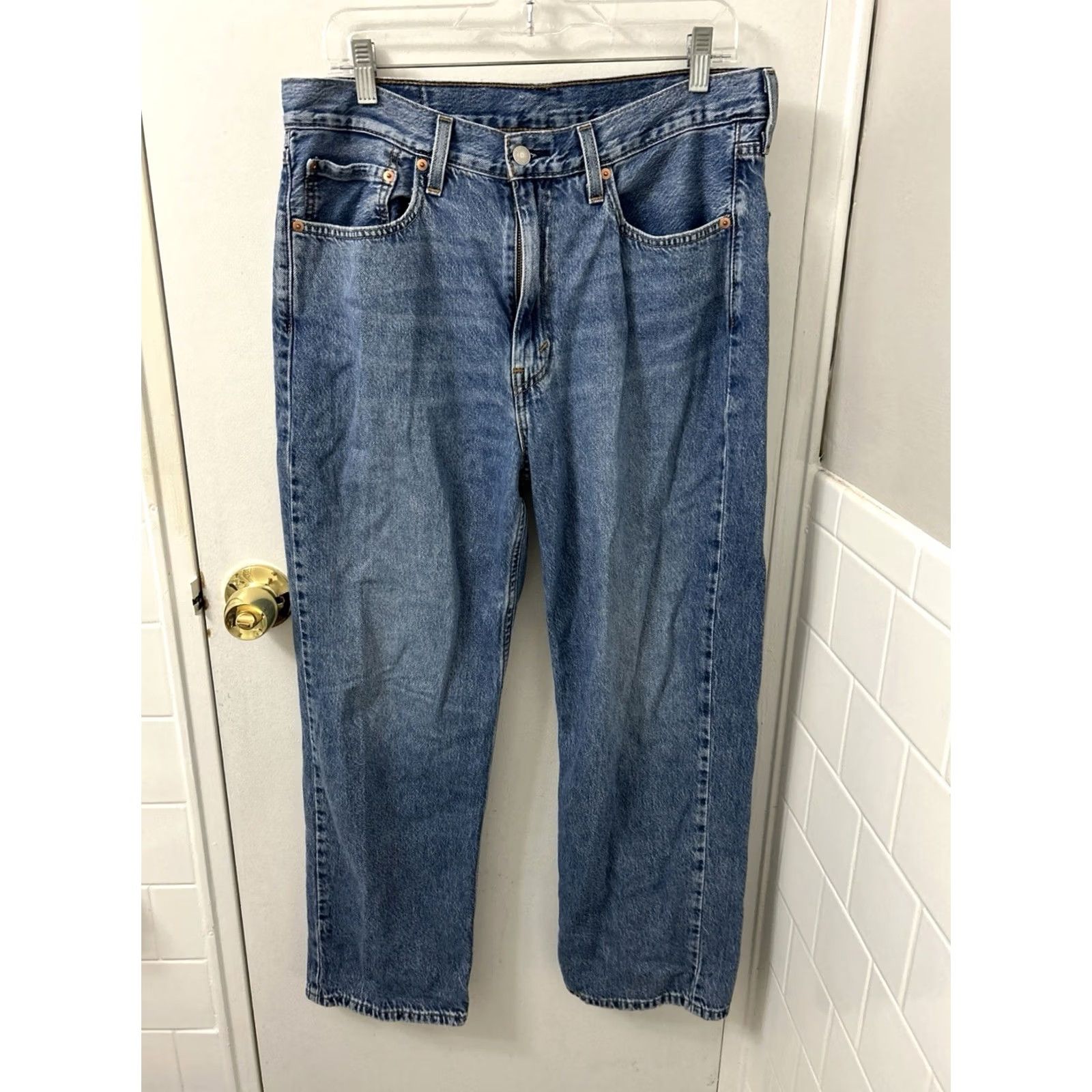 Levi's Levi's 565 Jeans Mens 32x28 Medium Wash Blue Denim 5-Pocket Straight Relaxed Fit Cotton Denim Jeans Size US 32 / EU 48 - 7 Thumbnail