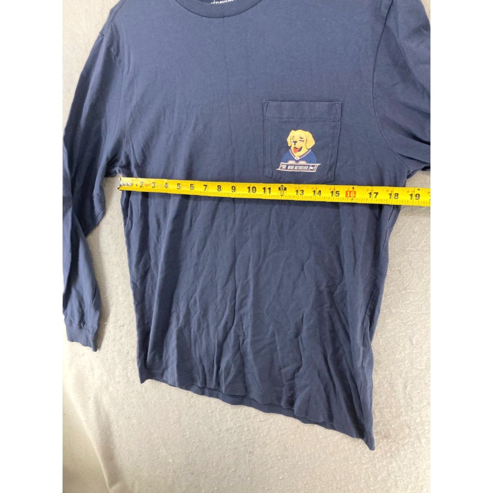 Vineyard Vines VINTAGE? No, not vintage. Vineyard Vines T-Shirt Mens Short Sleeve Crew Neck Graphic Blue S 98 Wide Retriever Football Size US S / EU 44-46 / 1 - 3 Thumbnail