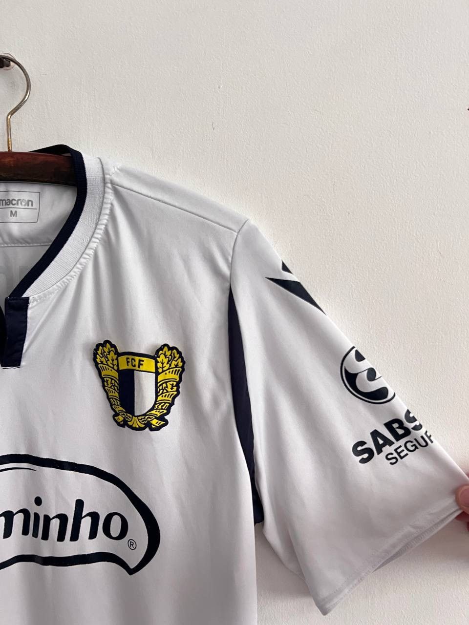 Other Macron FC Famalicao / Famalican Portugal Soccer Football Size US M / EU 48-50 / 2 - 6 Thumbnail