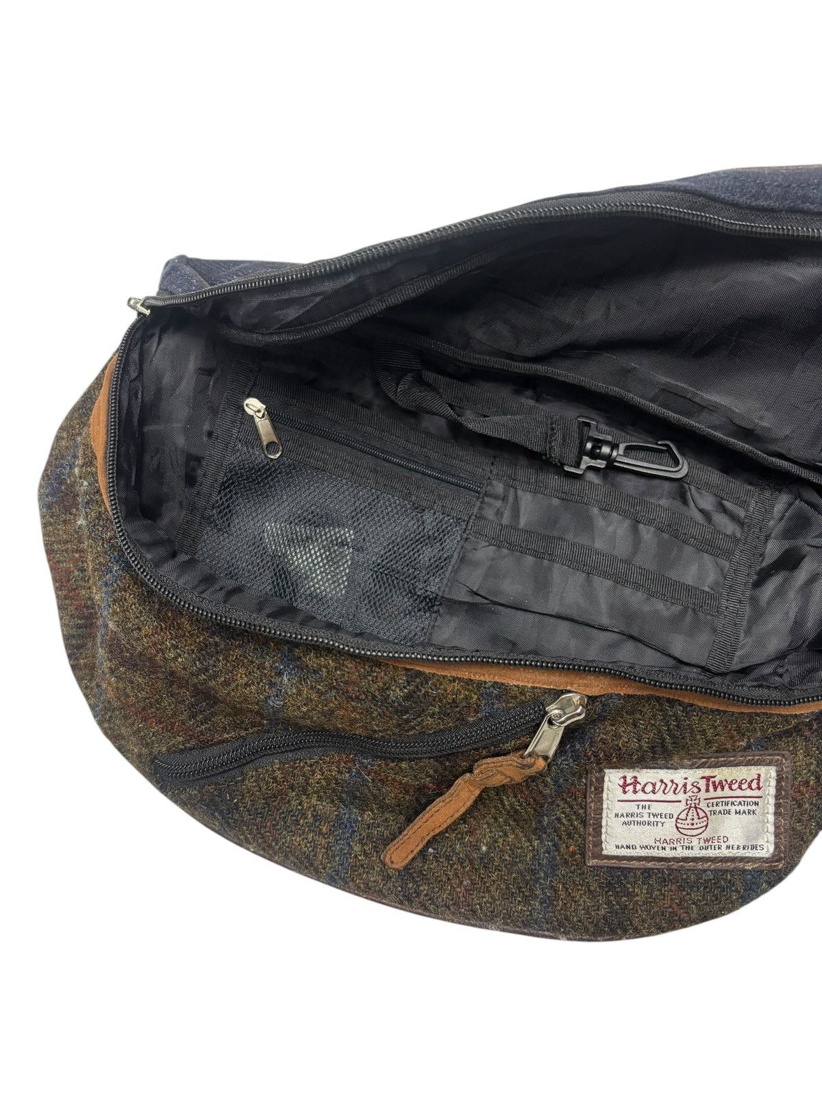 Harris Tweed RARE🔥HARRIS TWEED WAIST BAG Size ONE SIZE - 5 Thumbnail