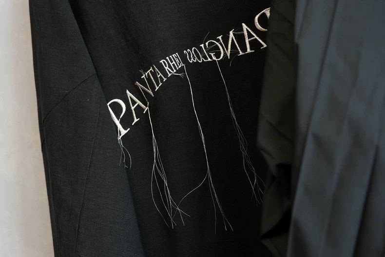 Yohji Yamamoto Yohji Yamamoto24 SS Show Pleated Embroidered Jacket 2503-Ne Size US L / EU 52-54 / 3 - 6 Thumbnail