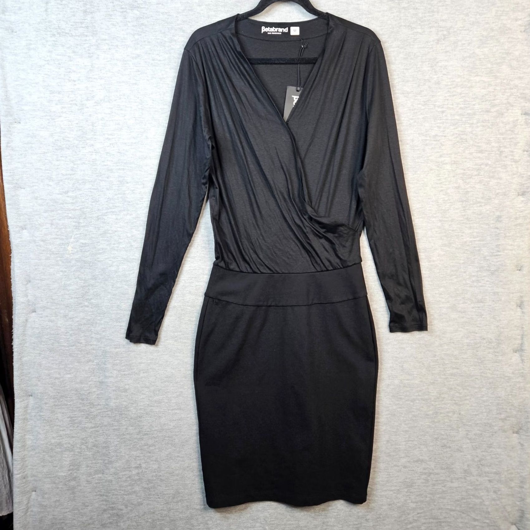 Vintage Betabrand Women's Wrapped Long Sleeve Black Dress Size M Size M / US 6-8 / IT 42-44 - 7 Thumbnail