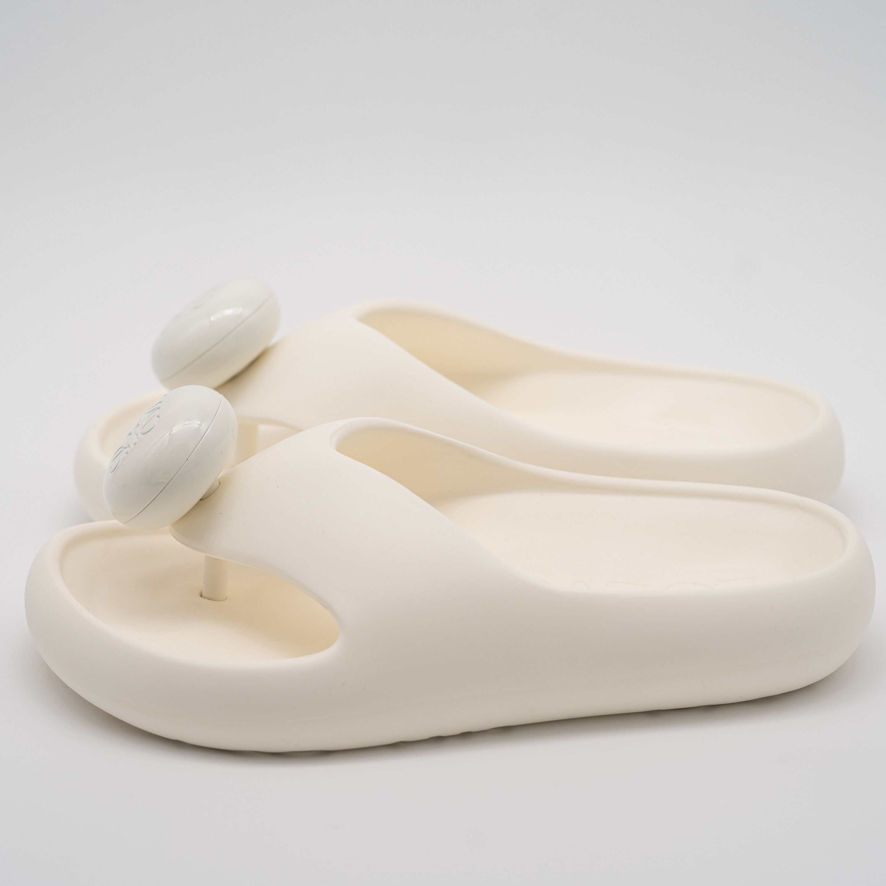 Loewe 36 6 us Loewe Pebble Sandals White Slides Foam Thong Rubber Size US 6 / IT 36 - 4 Thumbnail