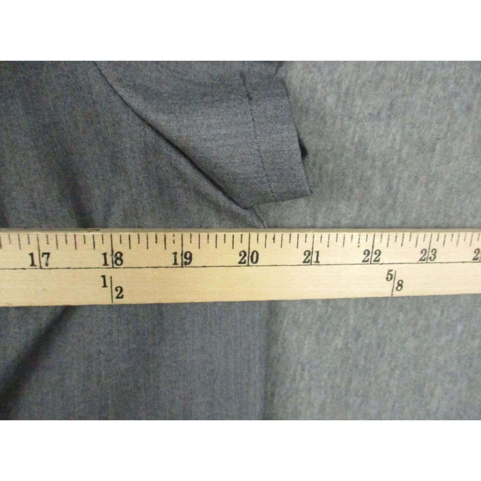 Vintage Figs Technical Collection Set Medium Gray Cargo Top Bottoms 2 Piece Unisex M Gray 2 Piece Set Size US M / EU 48-50 / 2 - 6 Thumbnail