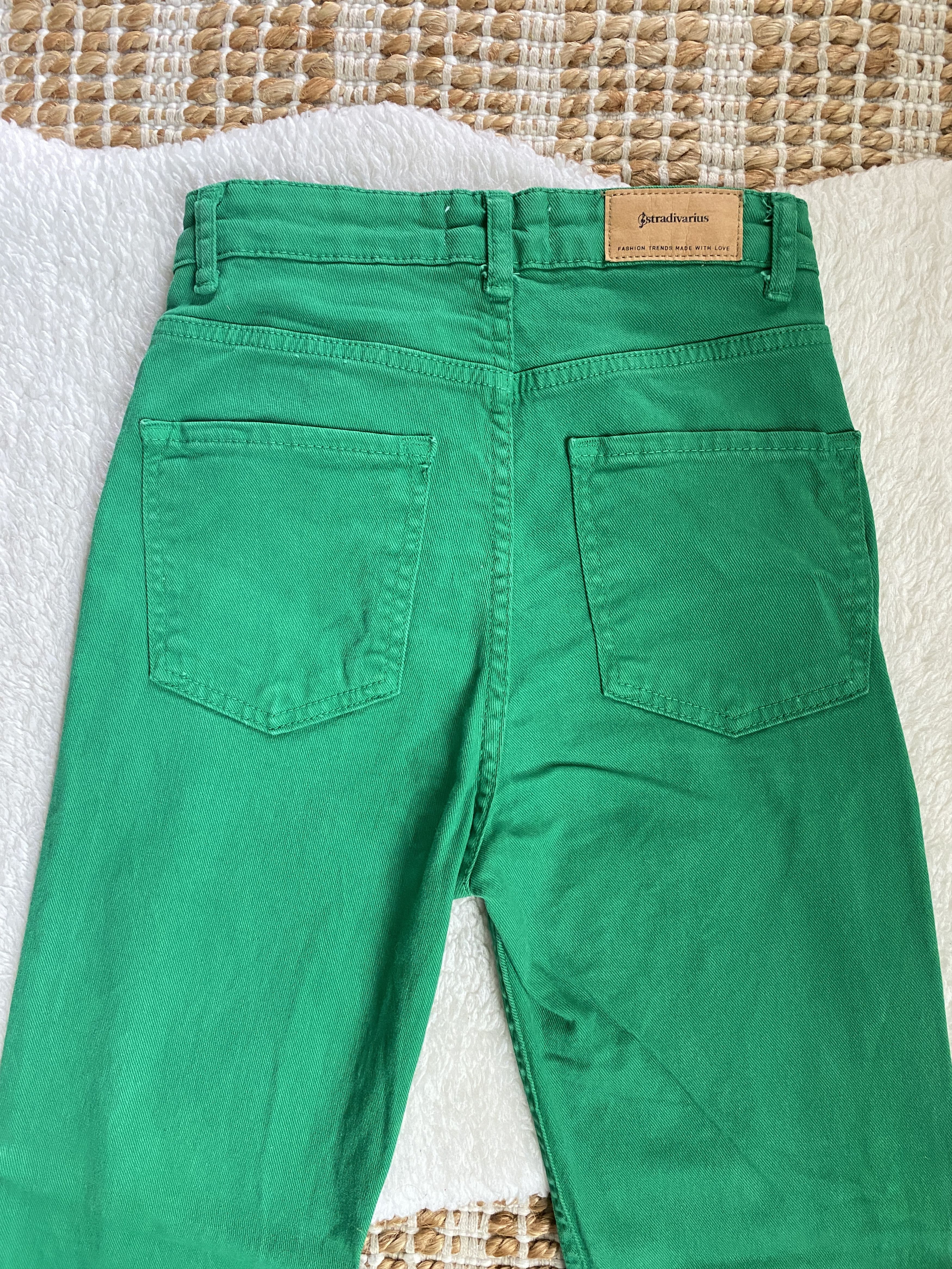 Stradivarius Stradivarius Slim Flare Jeans with Split Hem – Bright Green Size 26" / US 2 / IT 38 - 14 Thumbnail