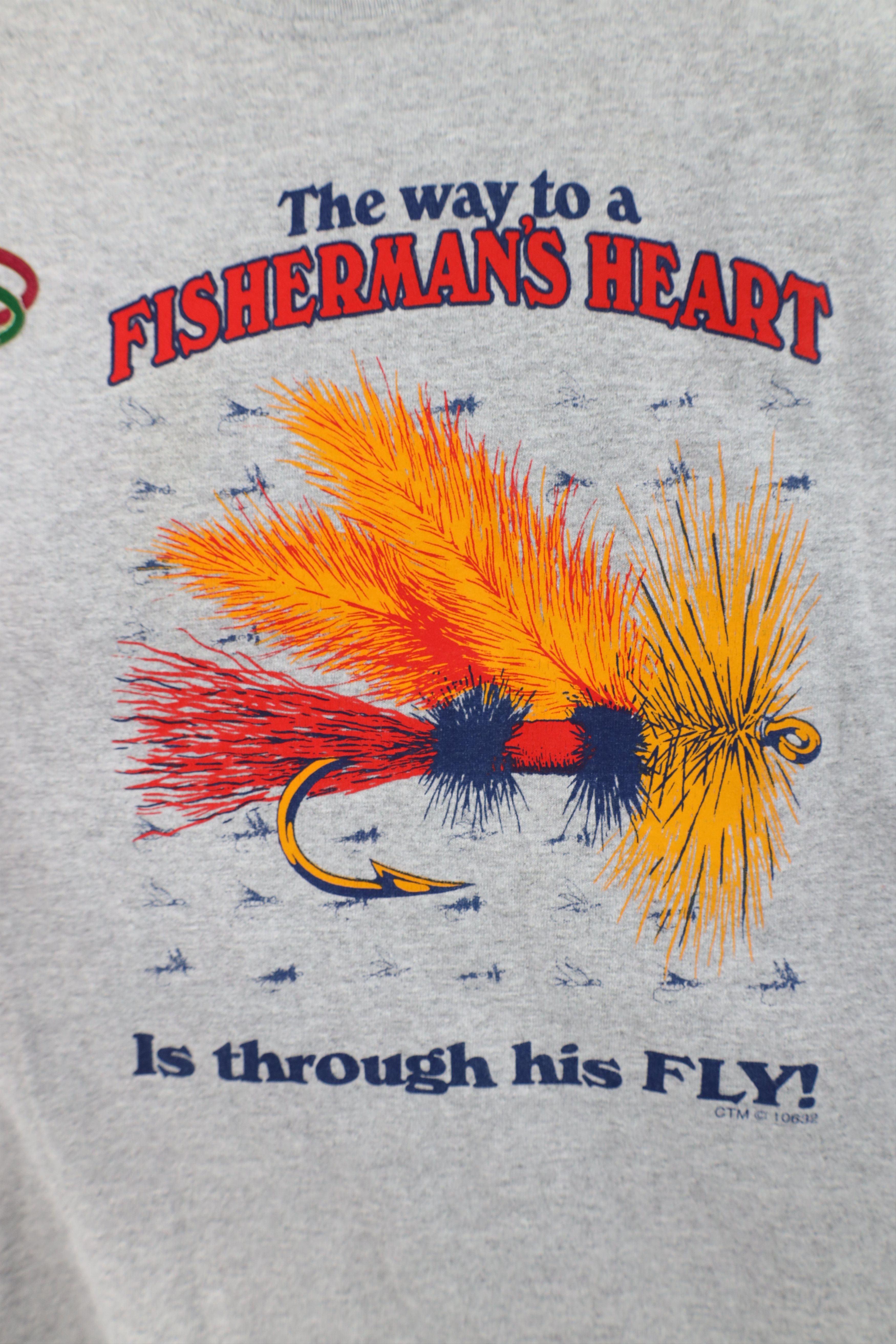 Vintage Vintage 90s To A Fishermans Heart Is Through His Fly T-Shirt Size US M / EU 48-50 / 2 - 7 Thumbnail