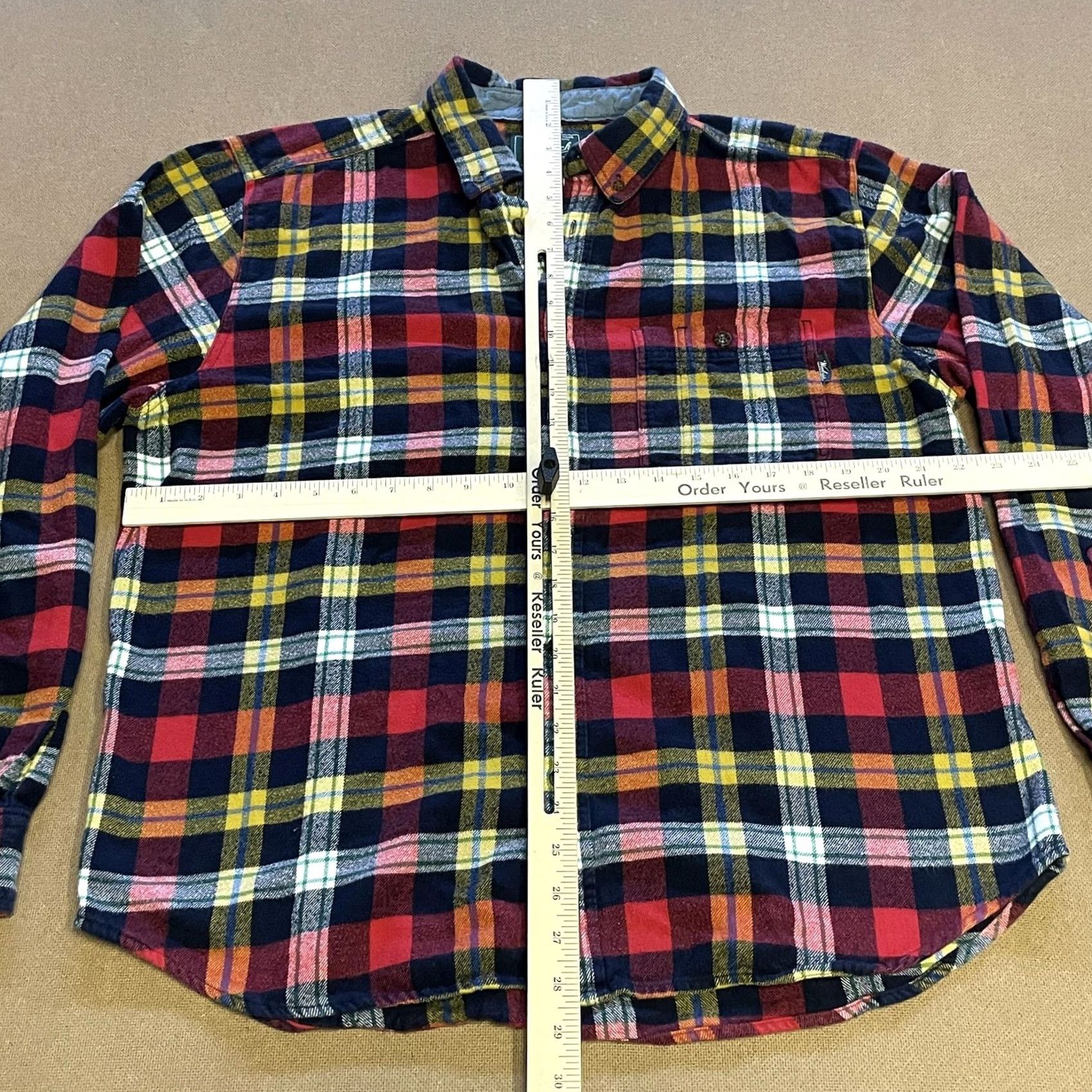 Vintage Woolrich Shirt Mens Large Plaid Flannel Button Down Red Yellow Navy Outdoor Size US L / EU 52-54 / 3 - 5 Thumbnail