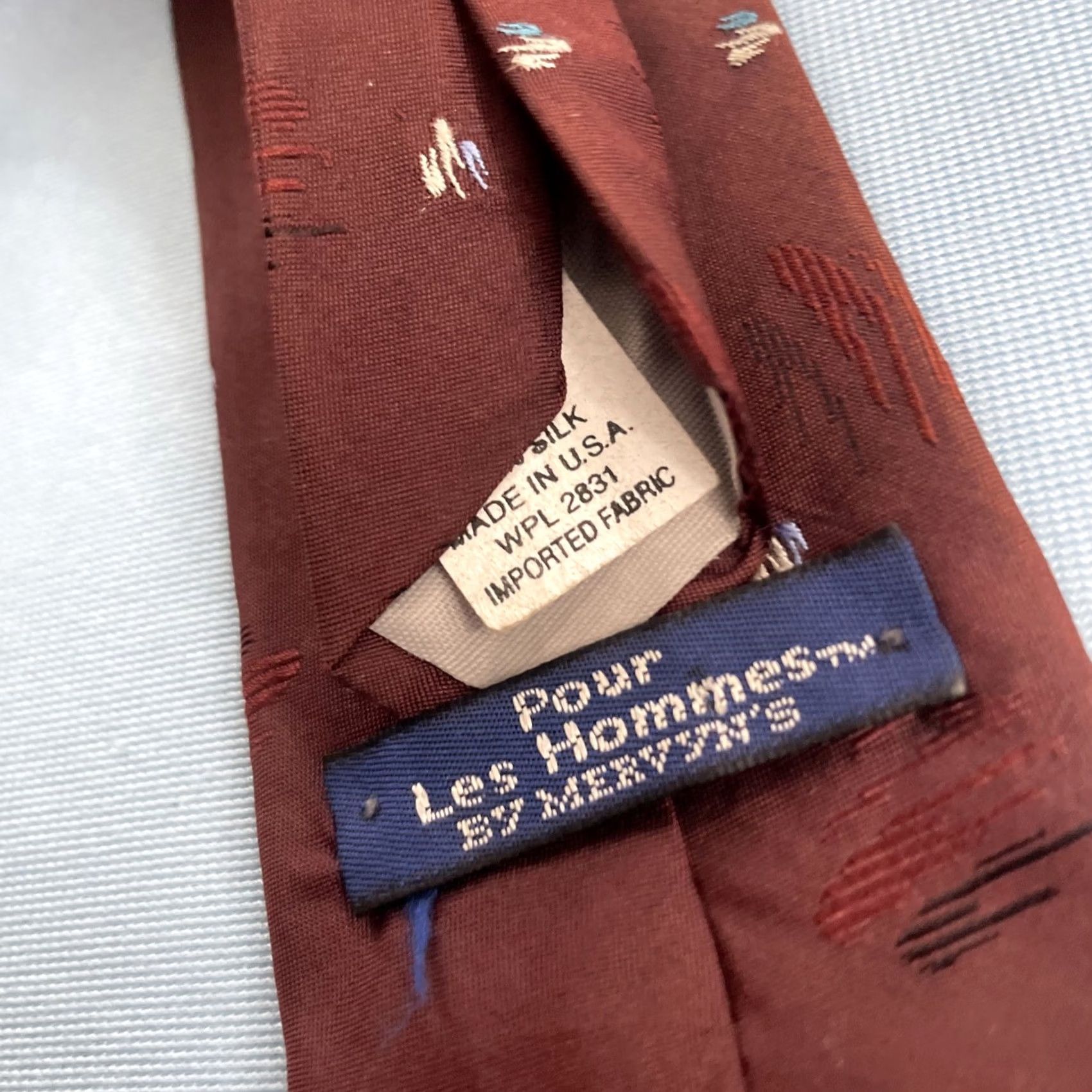 Les Hommes Pour Les Hommes Mervyn's Tie vtg 80s Woven Silk Necktie ArtDeco MCM Dot Red 3x57 Size ONE SIZE - 7 Thumbnail