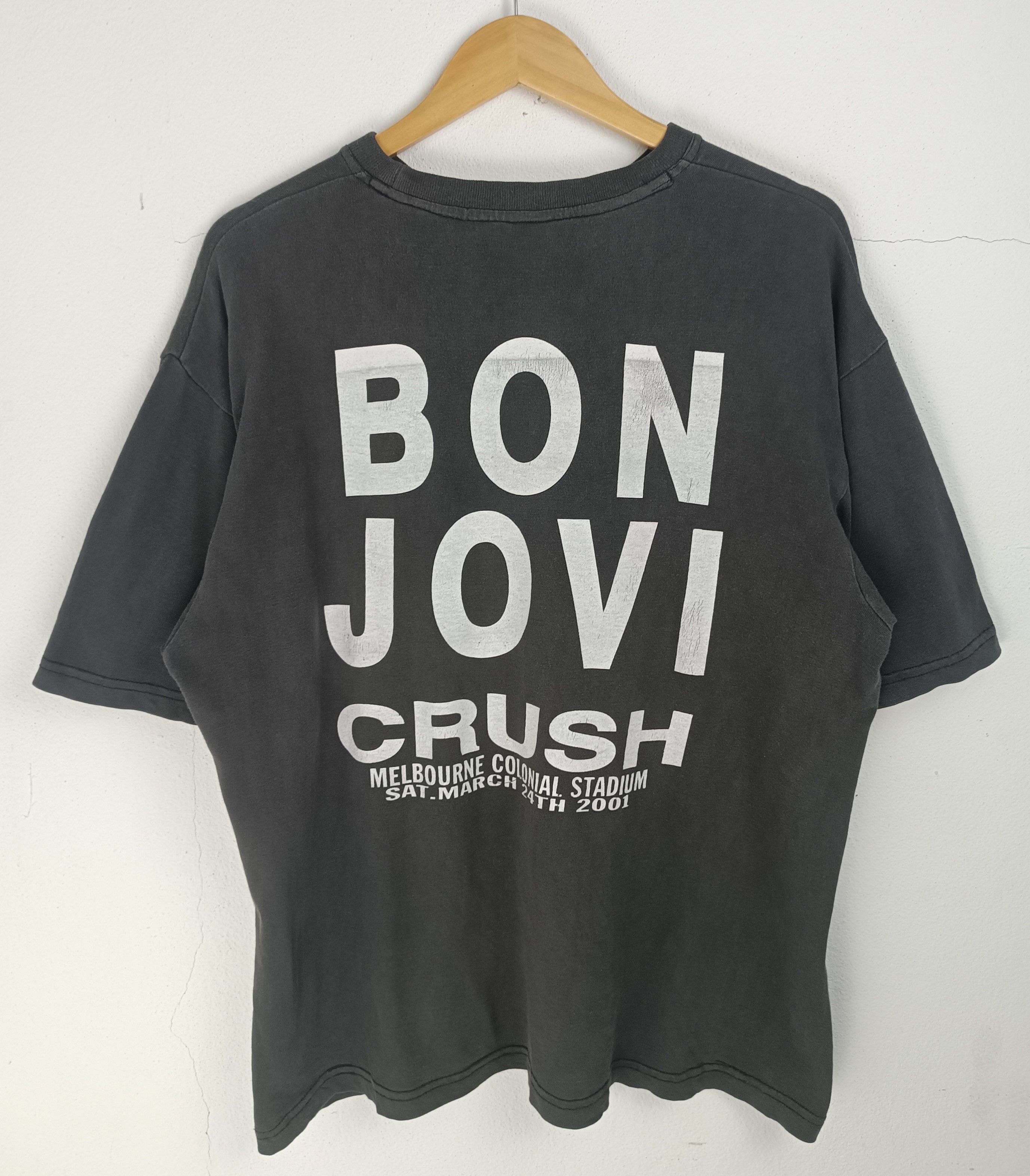 Band Tees VINTAGE 2001 BON JOVI CRUSH LIVE FADED BOXY TEE VERY RARE Size US L / EU 52-54 / 3 - 4 Thumbnail