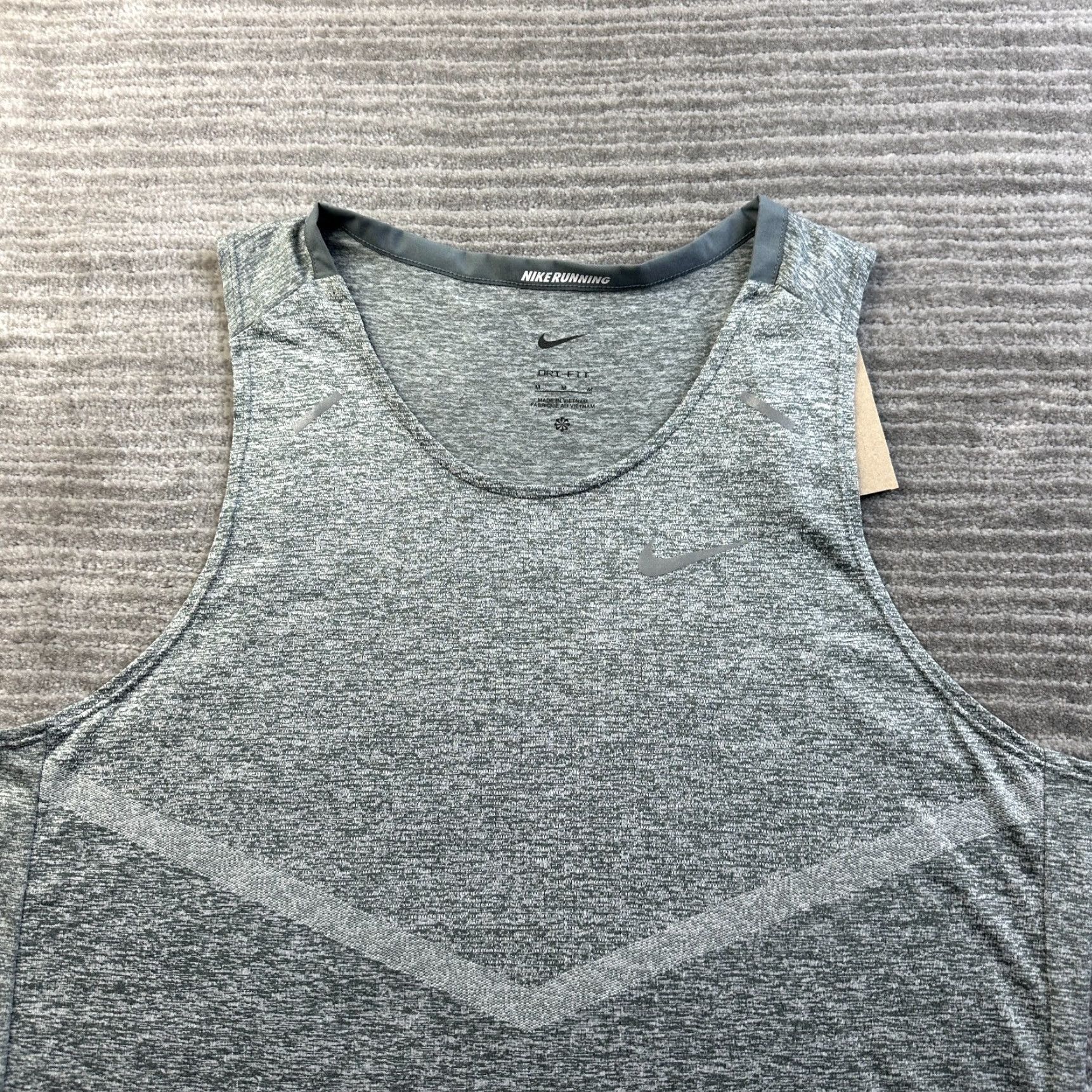 Nike Nike Dri-Fit Rise 365 Tank Top Shirt Mens Medium Gray Dri-Fit Gym Training Vintage? No. Size US M / EU 48-50 / 2 - 3 Thumbnail